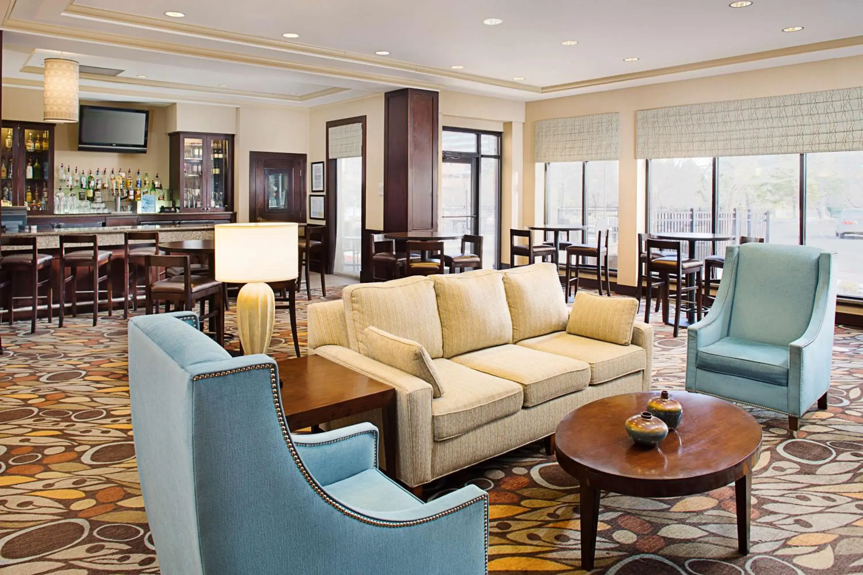 Lounge or bar in Hilton Garden Inn Denver Tech Center Lounge or bar in Hilton Garden Inn Denver Tech Center
