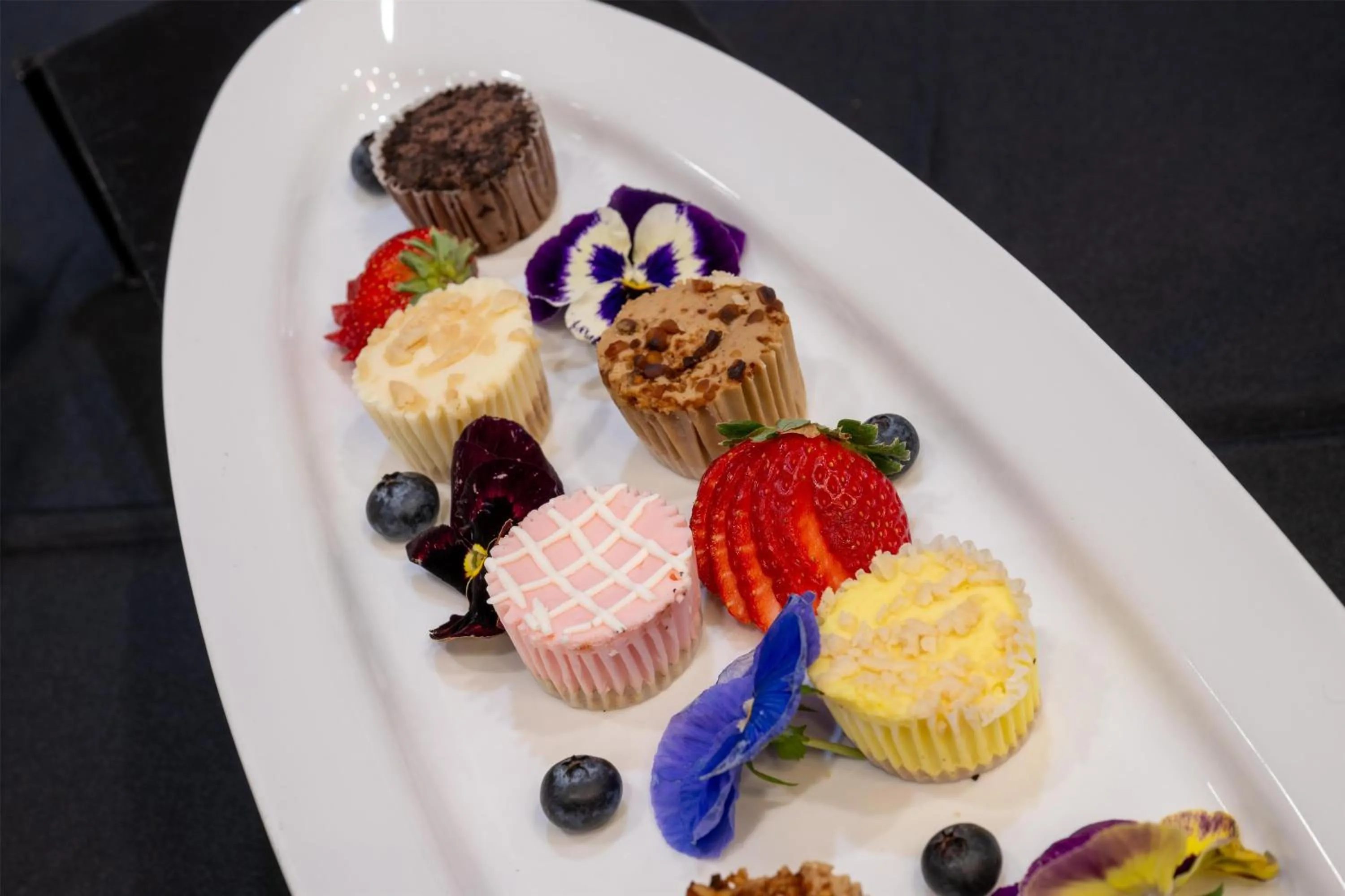 Dining area in Hilton Garden Inn Denver Tech Center