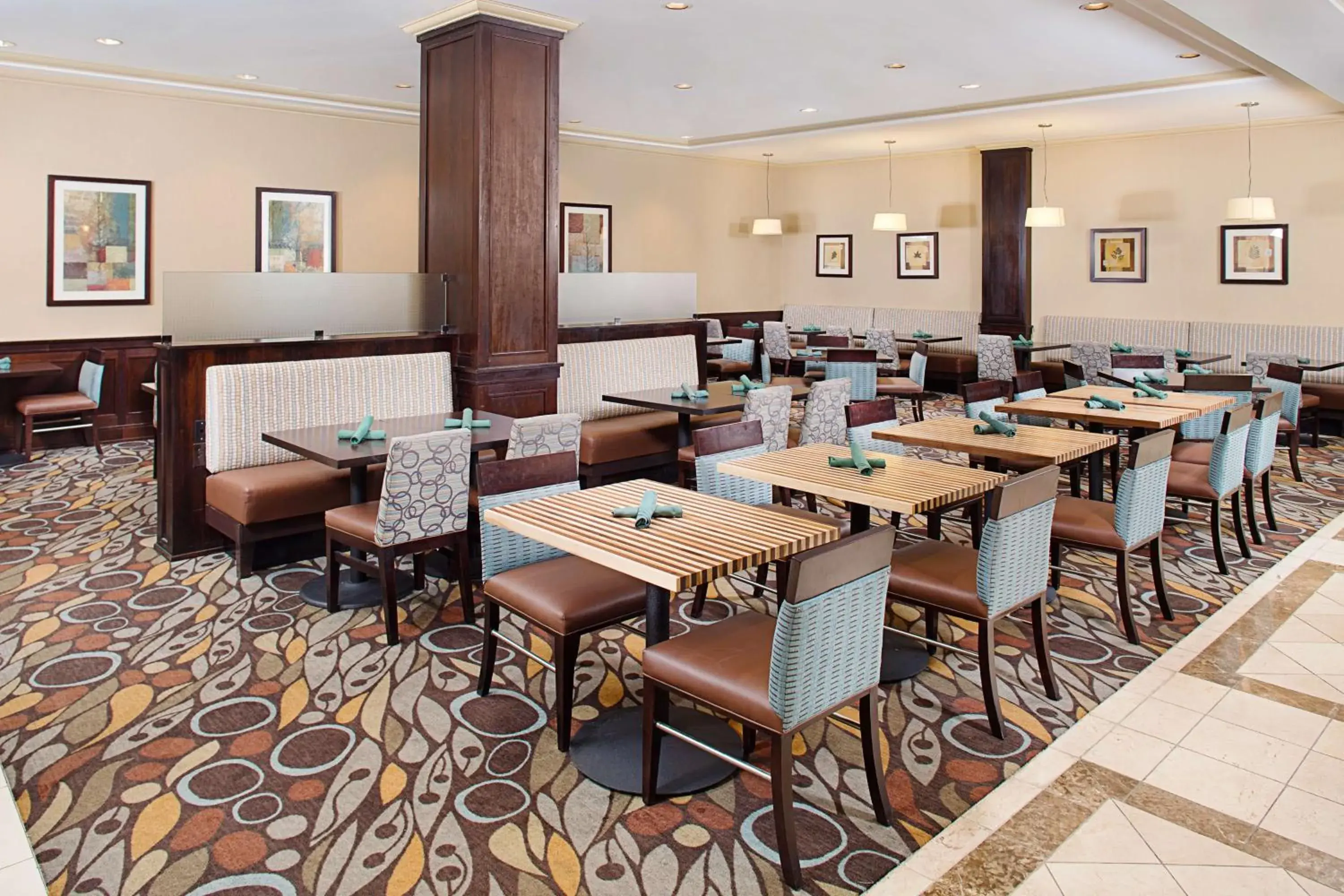 Restaurant/places to eat in Hilton Garden Inn Denver Tech Center Restaurant/places to eat in Hilton Garden Inn Denver Tech Center