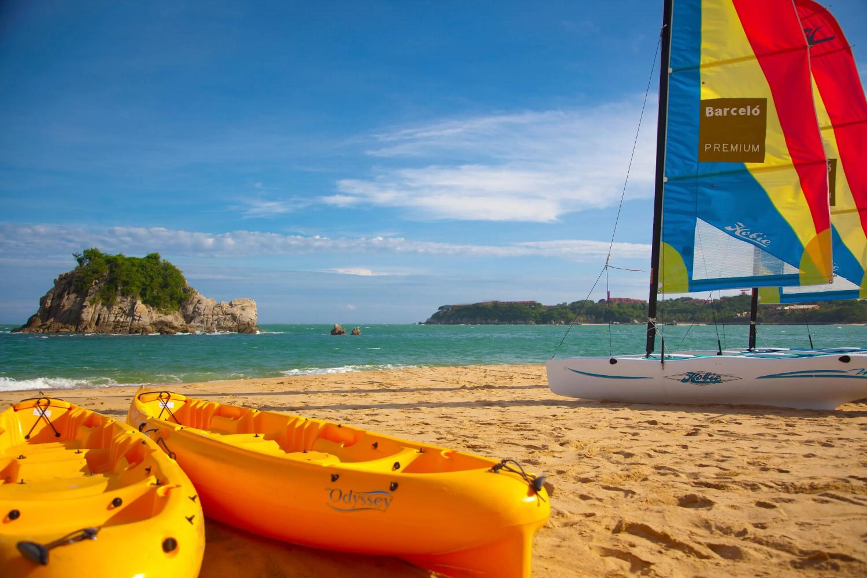 Evening entertainment in Barceló Huatulco - All Inclusive