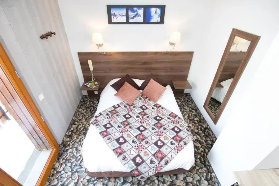 Classic Double/Twin Room with chargeable access to the Nordic spa in ALPINA LODGE VANOISE ex hotel du soleil Classic Double/Twin Room with chargeable access to the Nordic spa in ALPINA LODGE VANOISE ex hotel du soleil