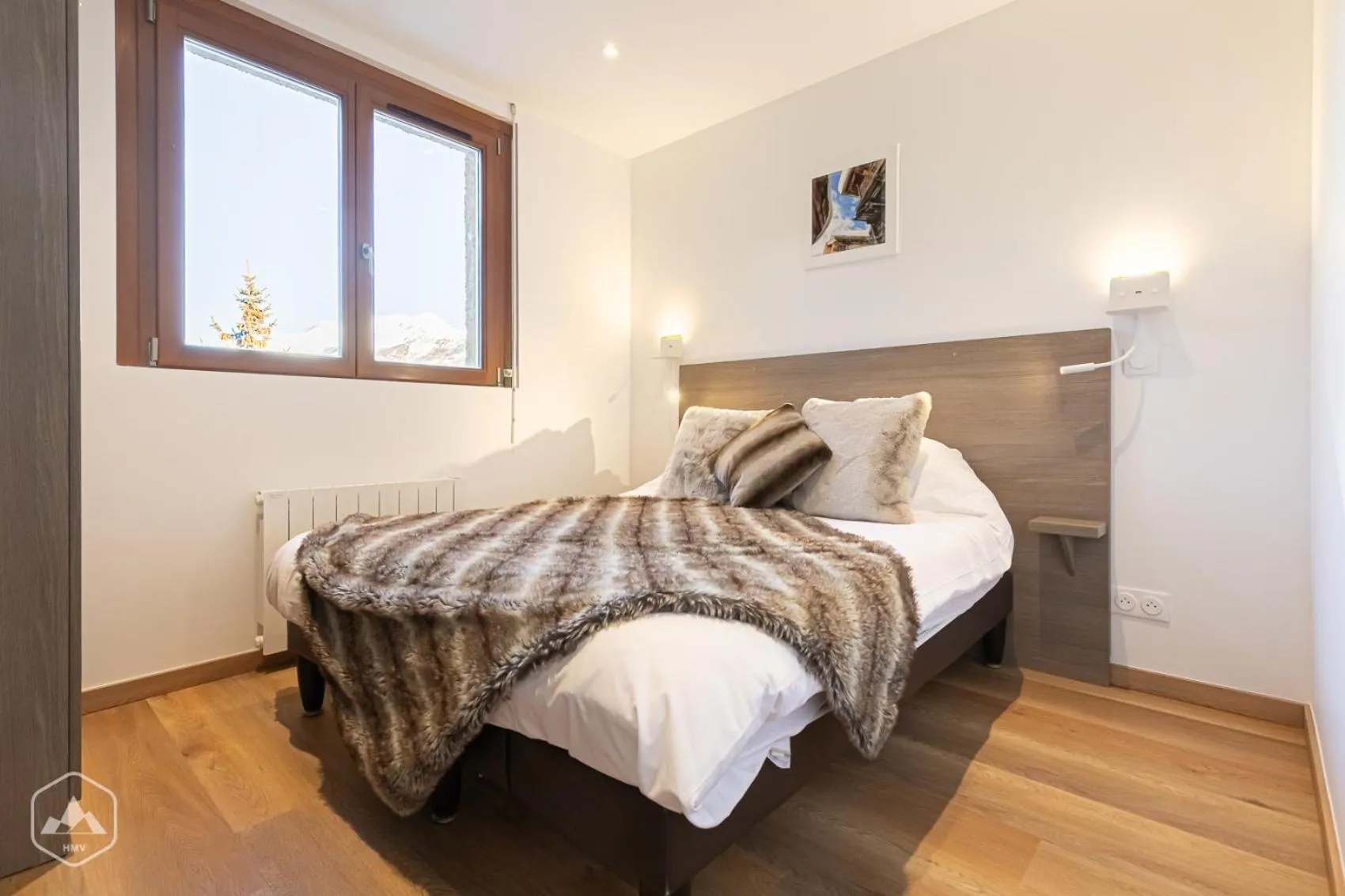 Bed in ALPINA LODGE VANOISE ex hotel du soleil