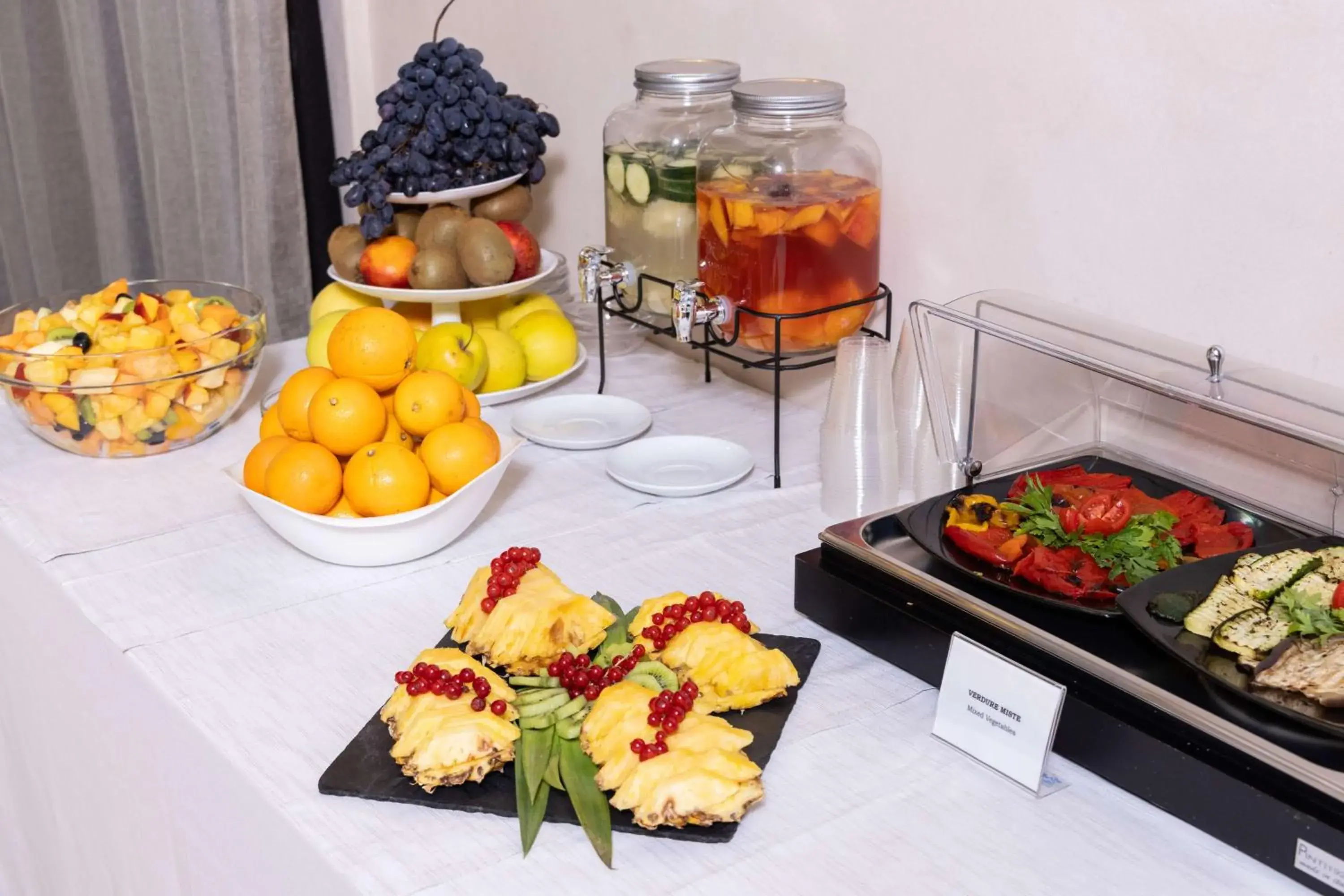 Breakfast in Best Western Plus Hotel Modena Resort Breakfast in Best Western Plus Hotel Modena Resort