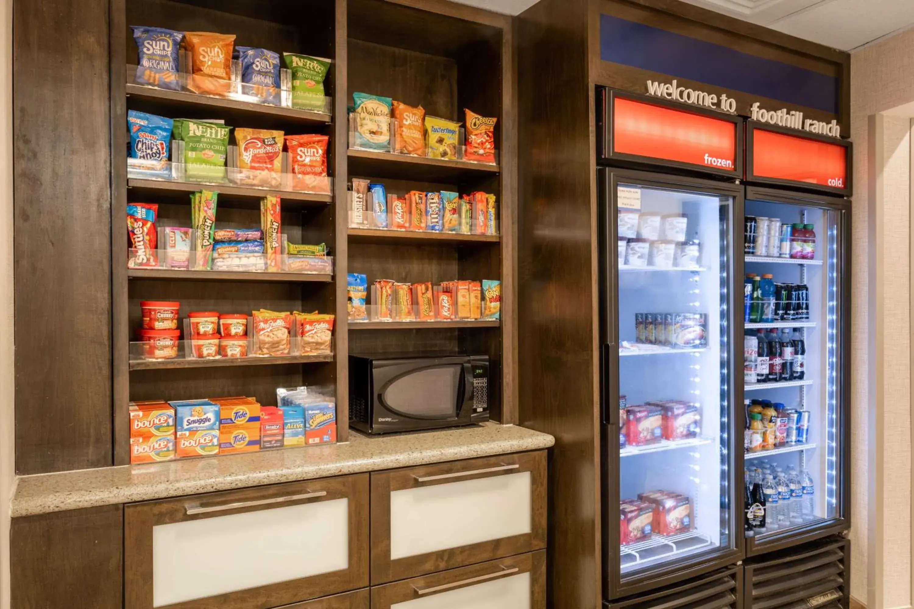 Restaurant/places to eat in Hampton Inn by Hilton Irvine East - Lake Forest Restaurant/places to eat in Hampton Inn by Hilton Irvine East - Lake Forest