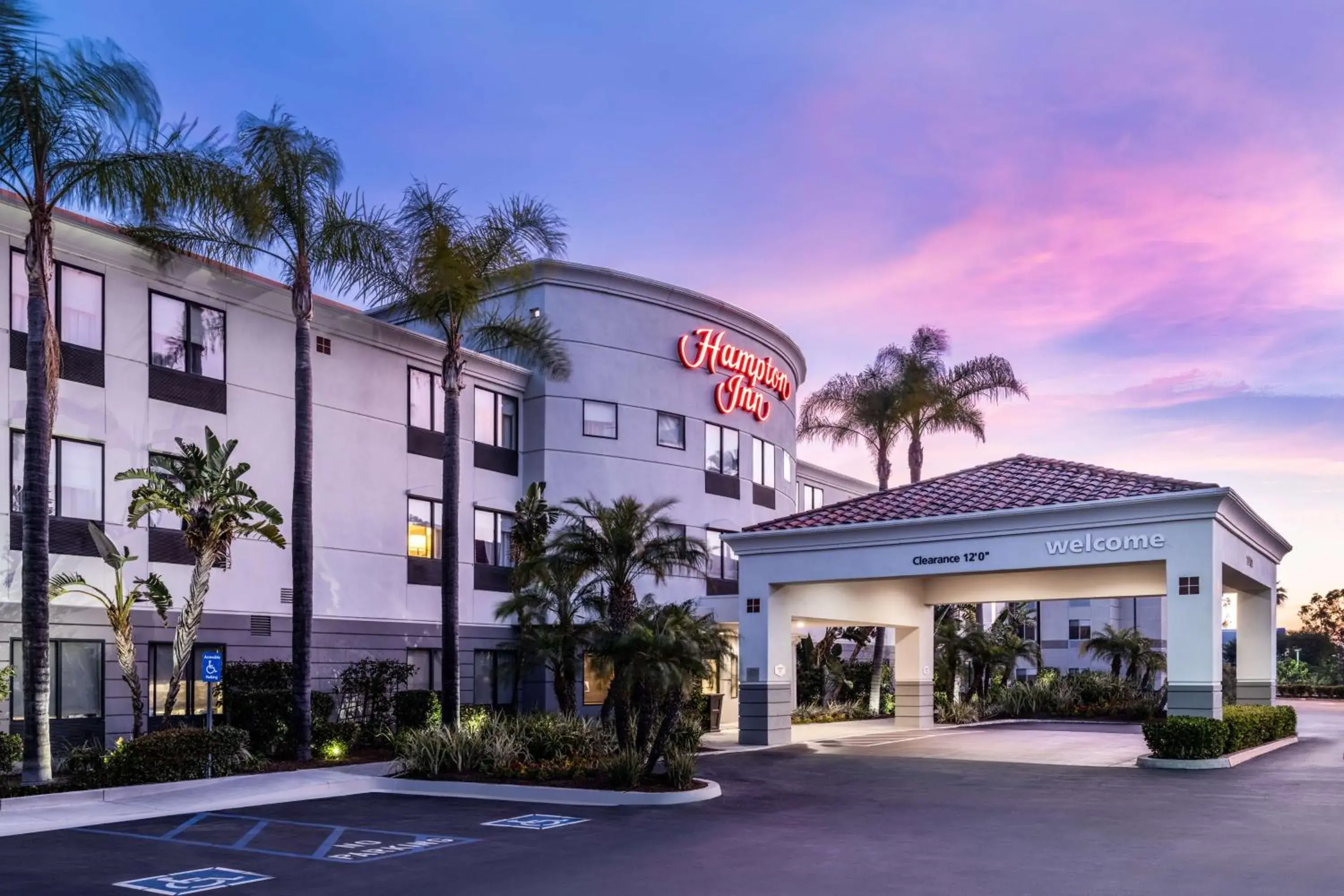 Property building in Hampton Inn by Hilton Irvine East - Lake Forest Property building in Hampton Inn by Hilton Irvine East - Lake Forest