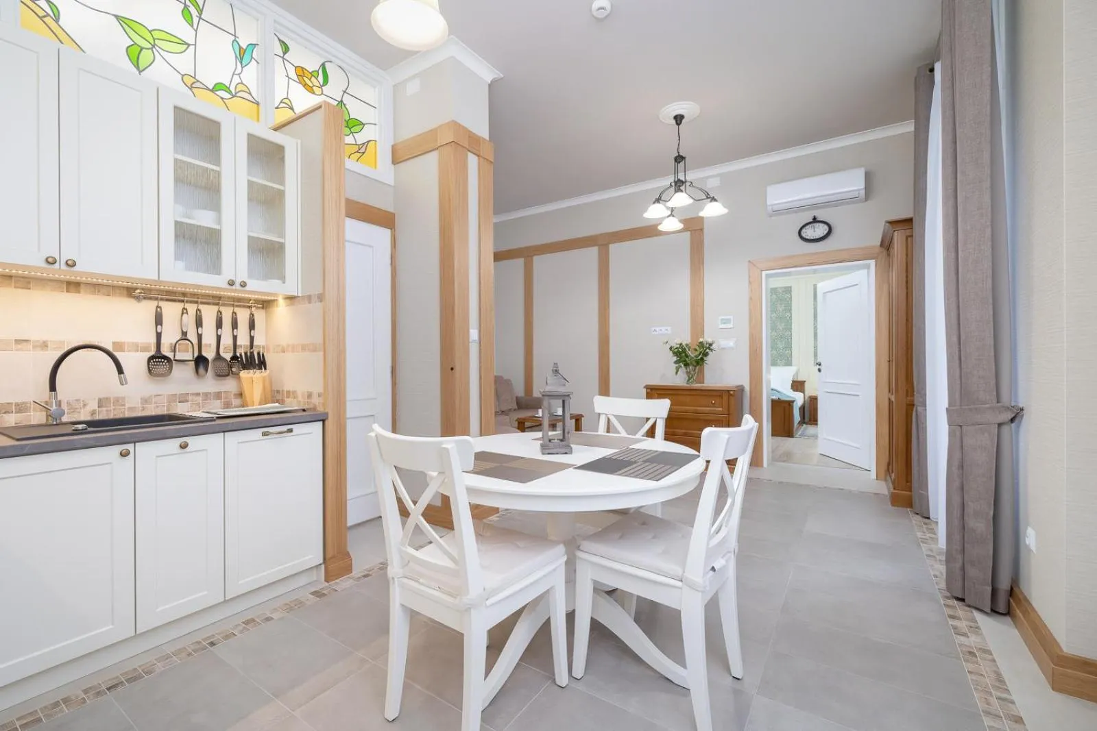 Kitchen or kitchenette in Elegant Apartments