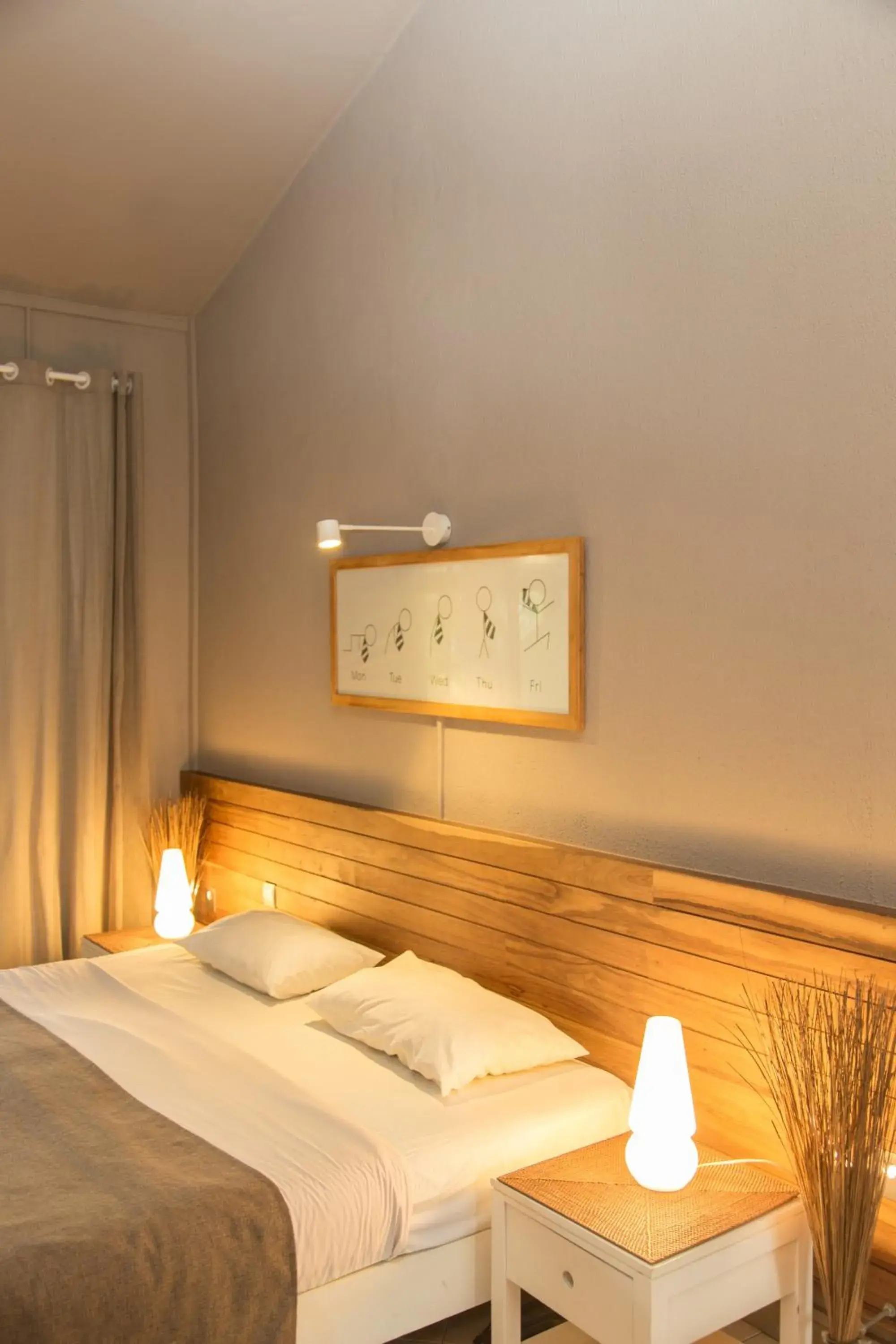 Bed in Friday Attitude Bed in Friday Attitude