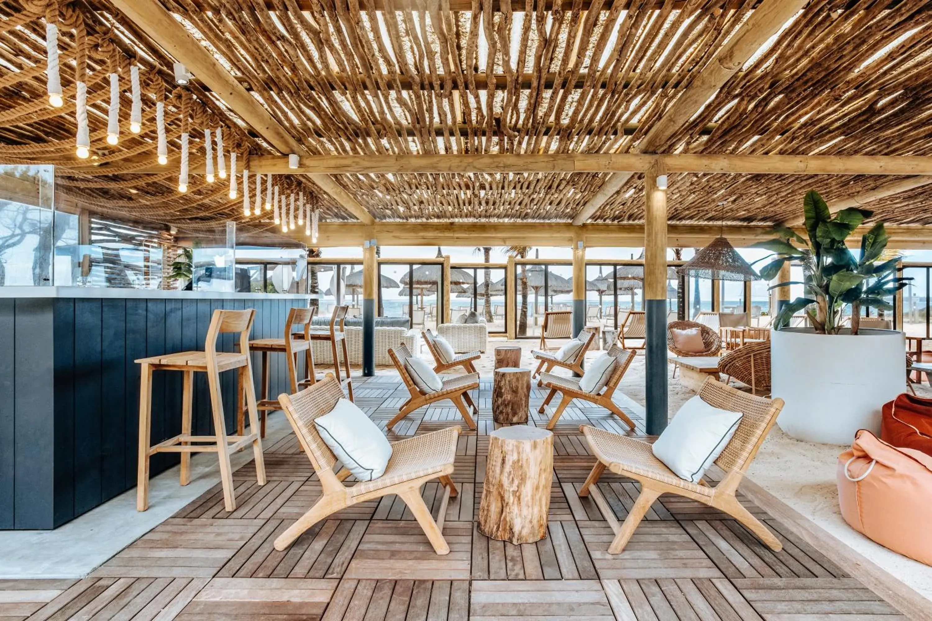 Lounge or bar in Friday Attitude Lounge or bar in Friday Attitude