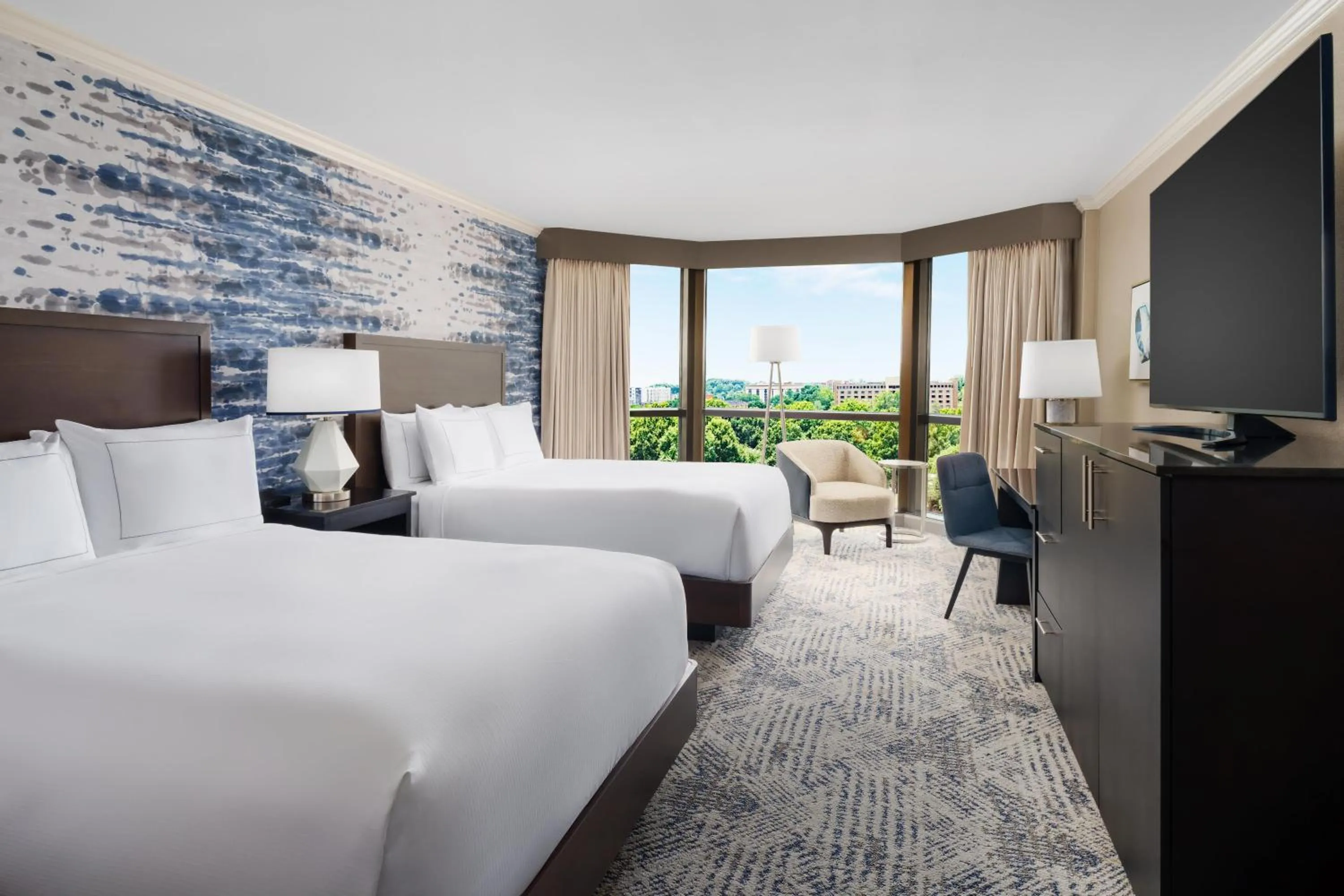 Bed in Hilton Charlotte University Place