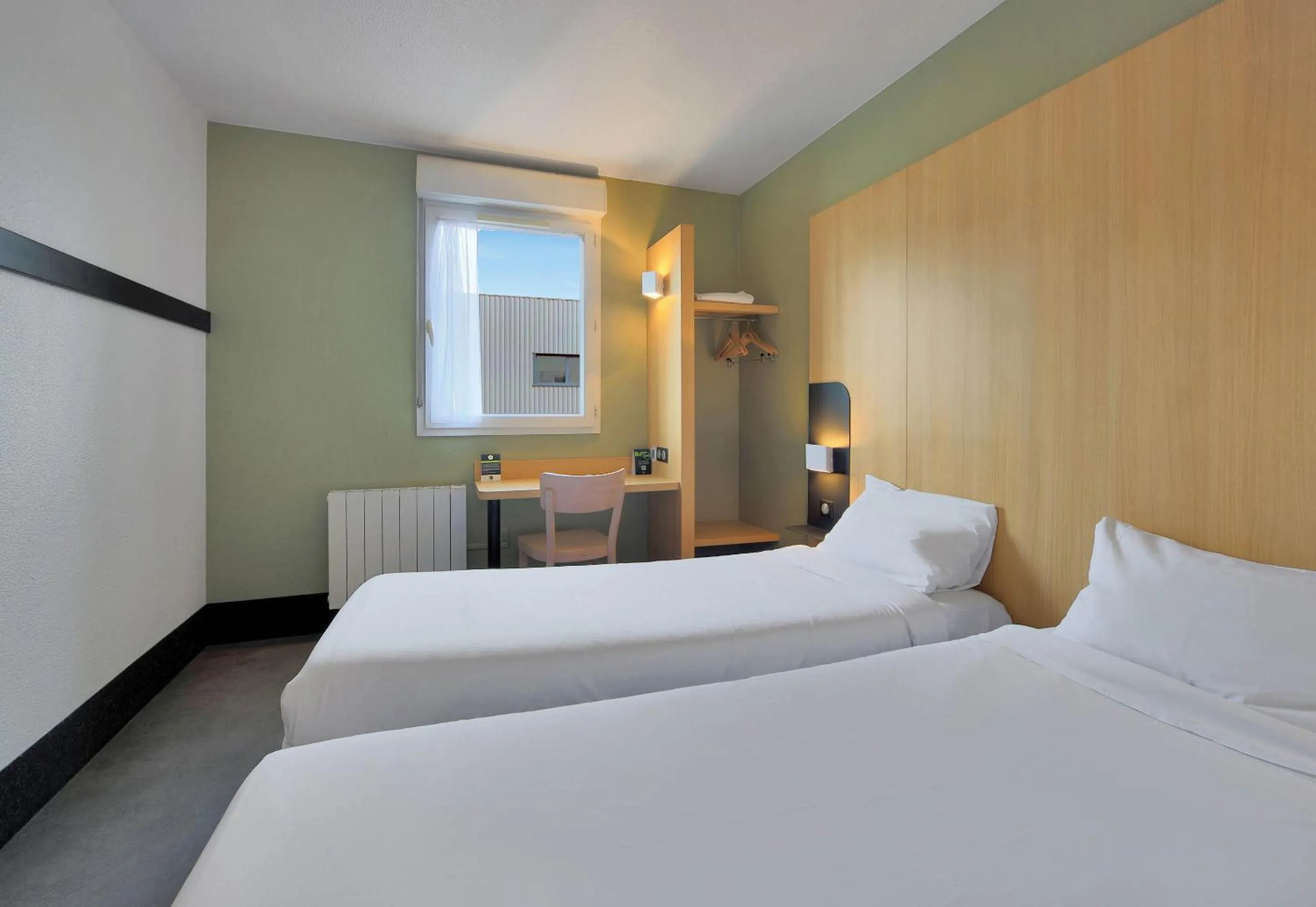 Bedroom, Bed in B&B HOTEL Le Tréport Friville