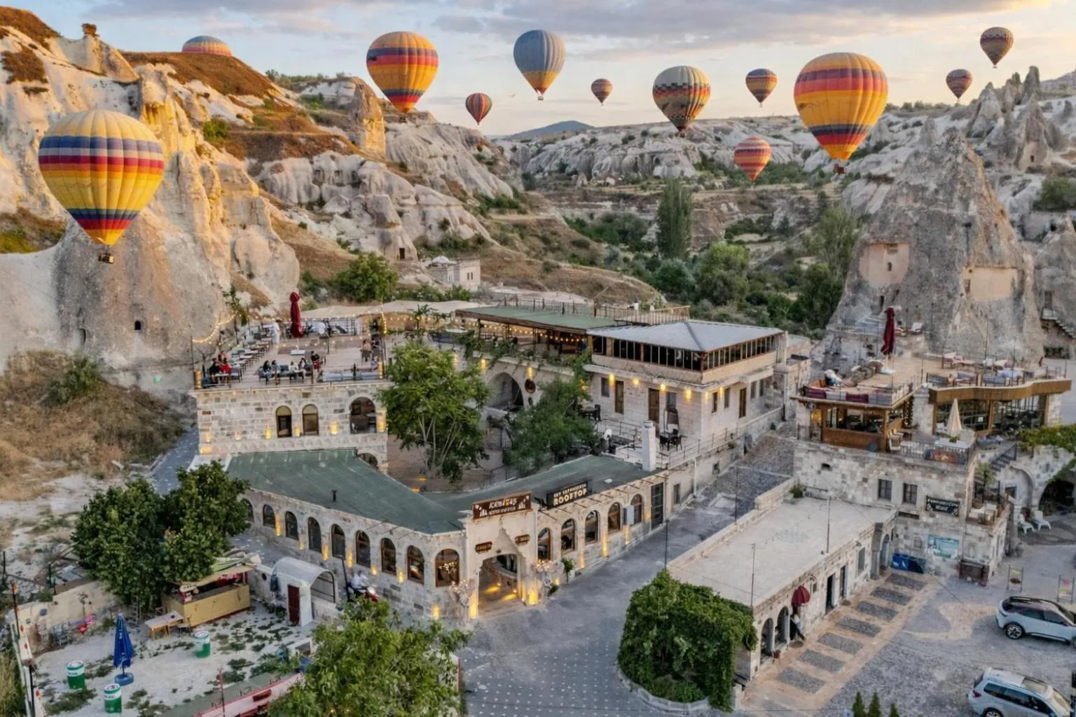 Property building in Kayatas Cave Suites