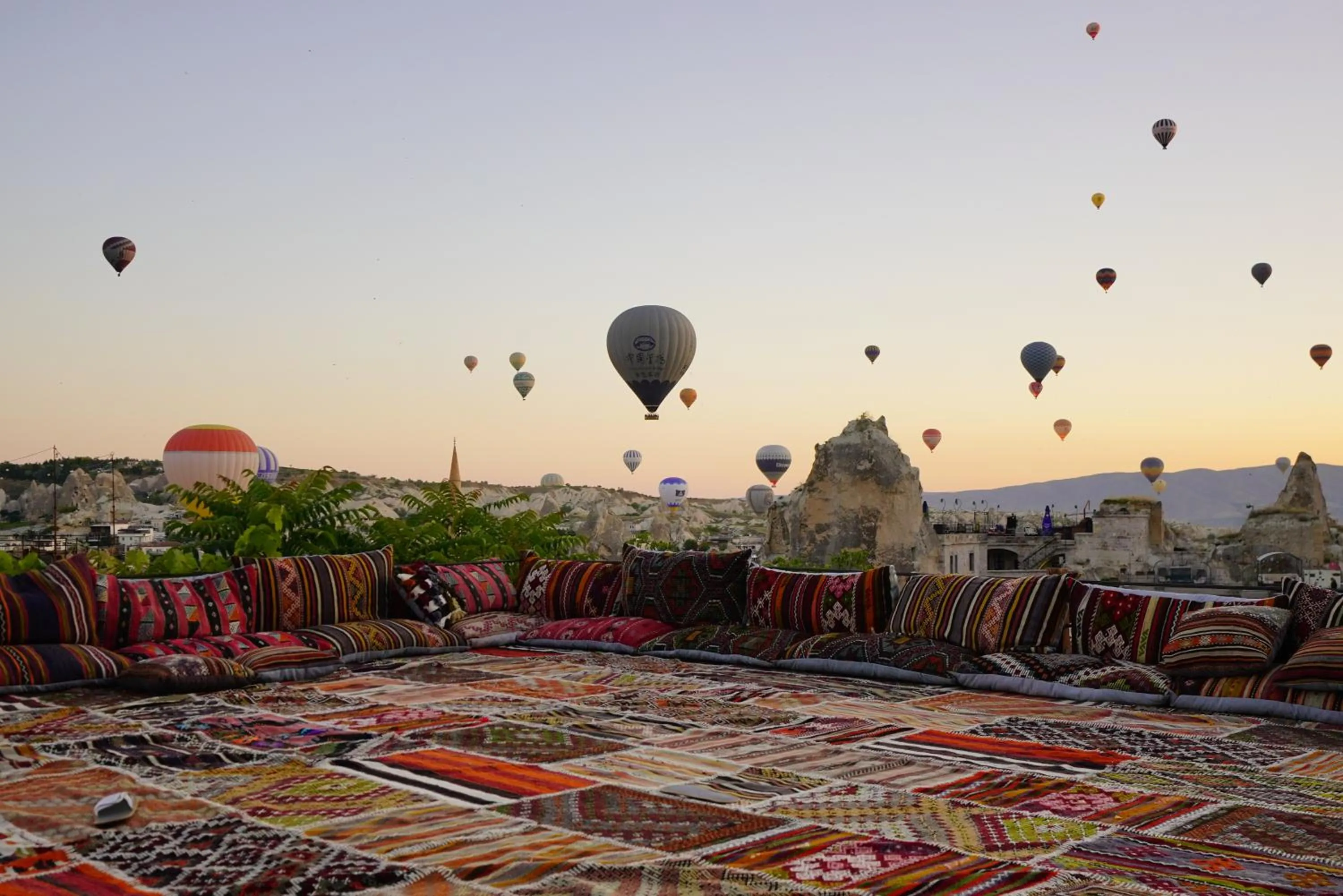 Property building in Kayatas Cave Suites