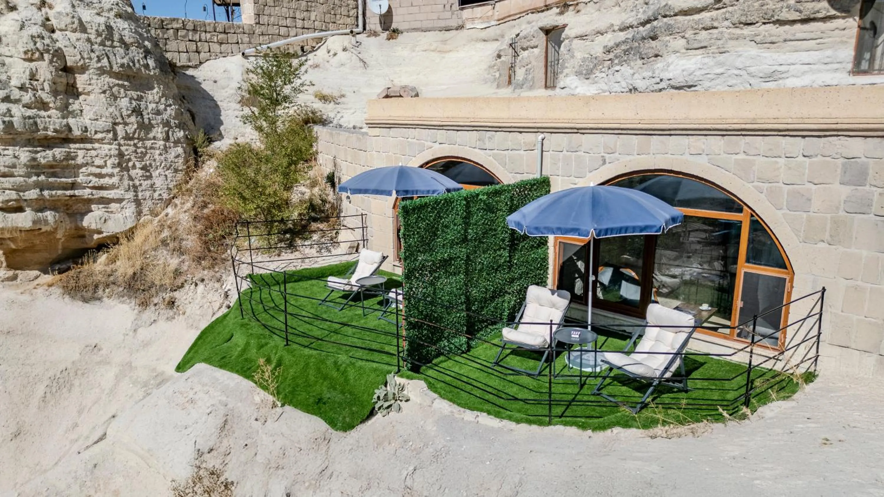 Balcony/Terrace in Kayatas Cave Suites