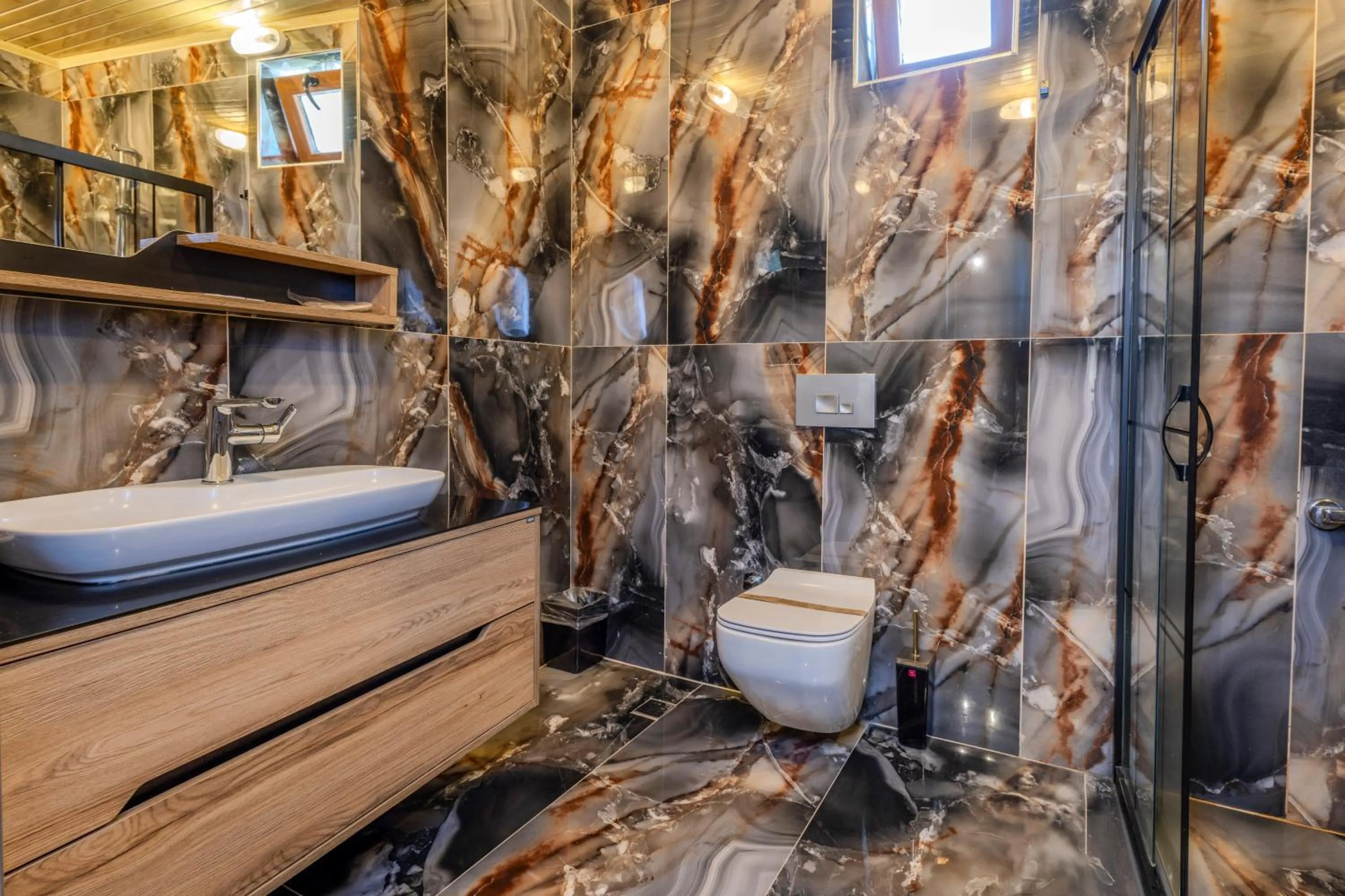 Shower in Kayatas Cave Suites