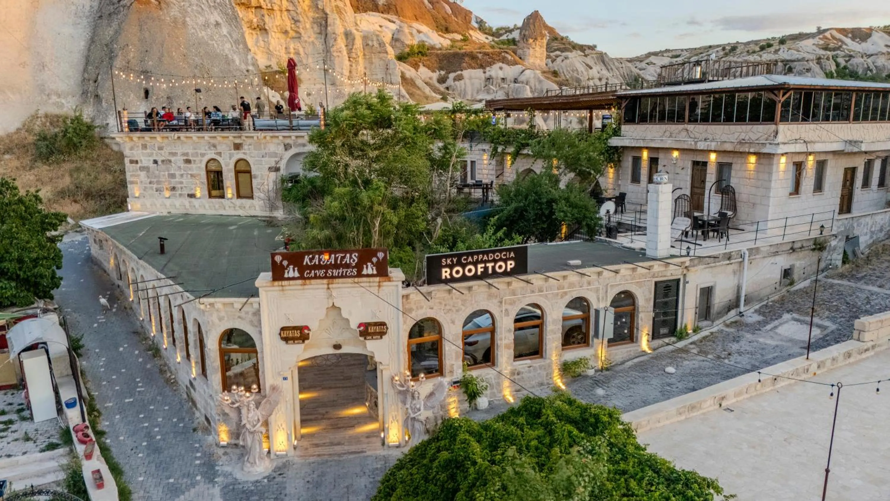 Property building in Kayatas Cave Suites