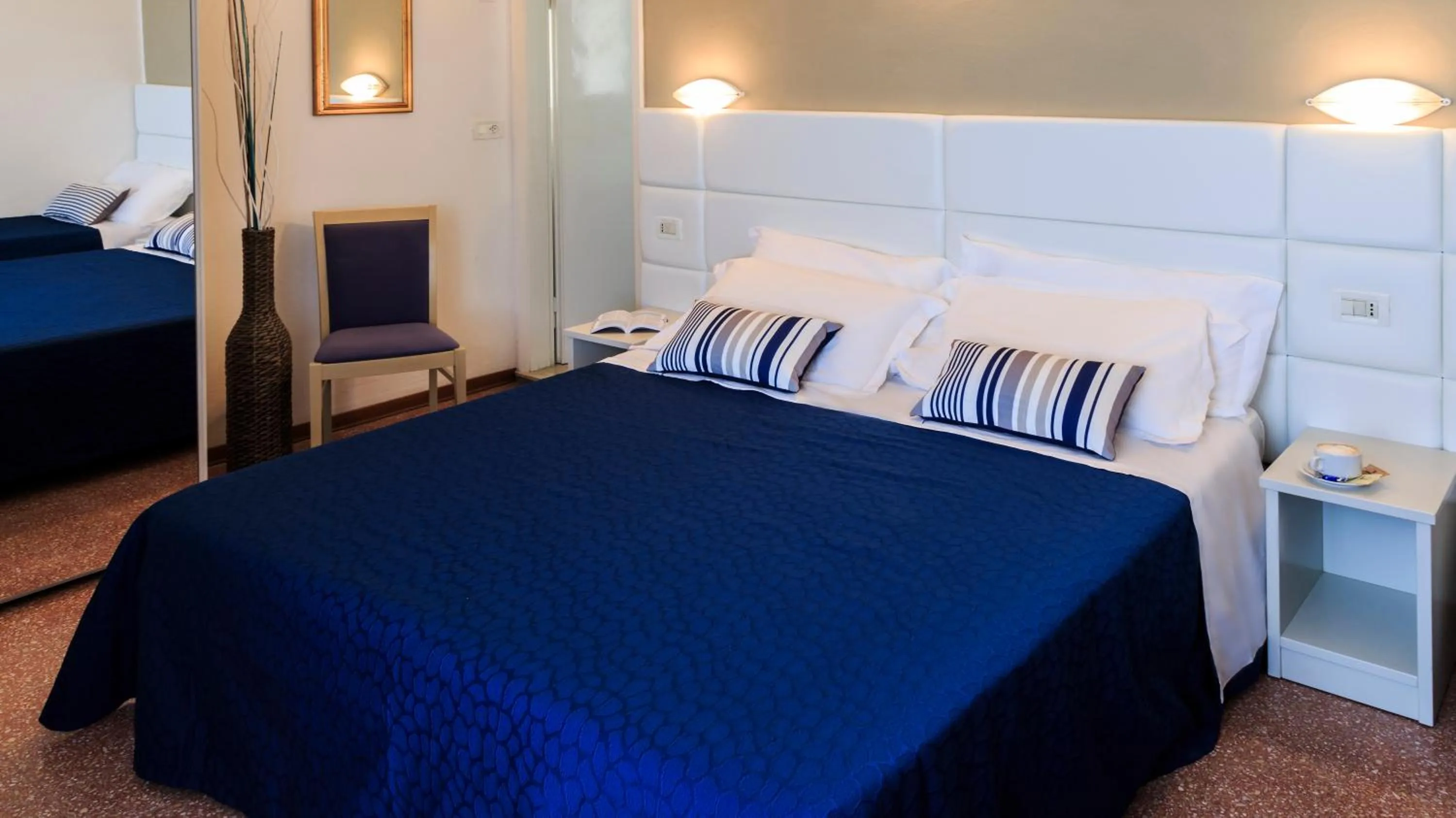 Bedroom, Bed in Hotel Villa Sole Resort