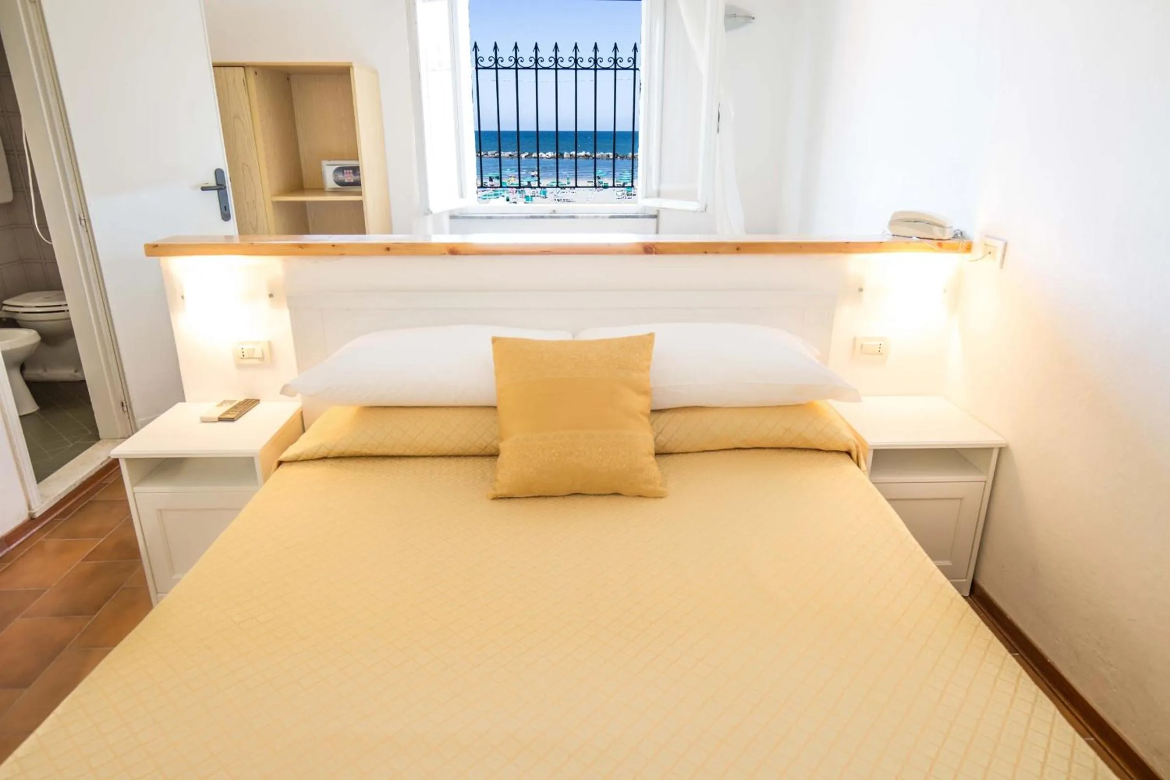 Bedroom, Bed in Hotel Villa Sole Resort