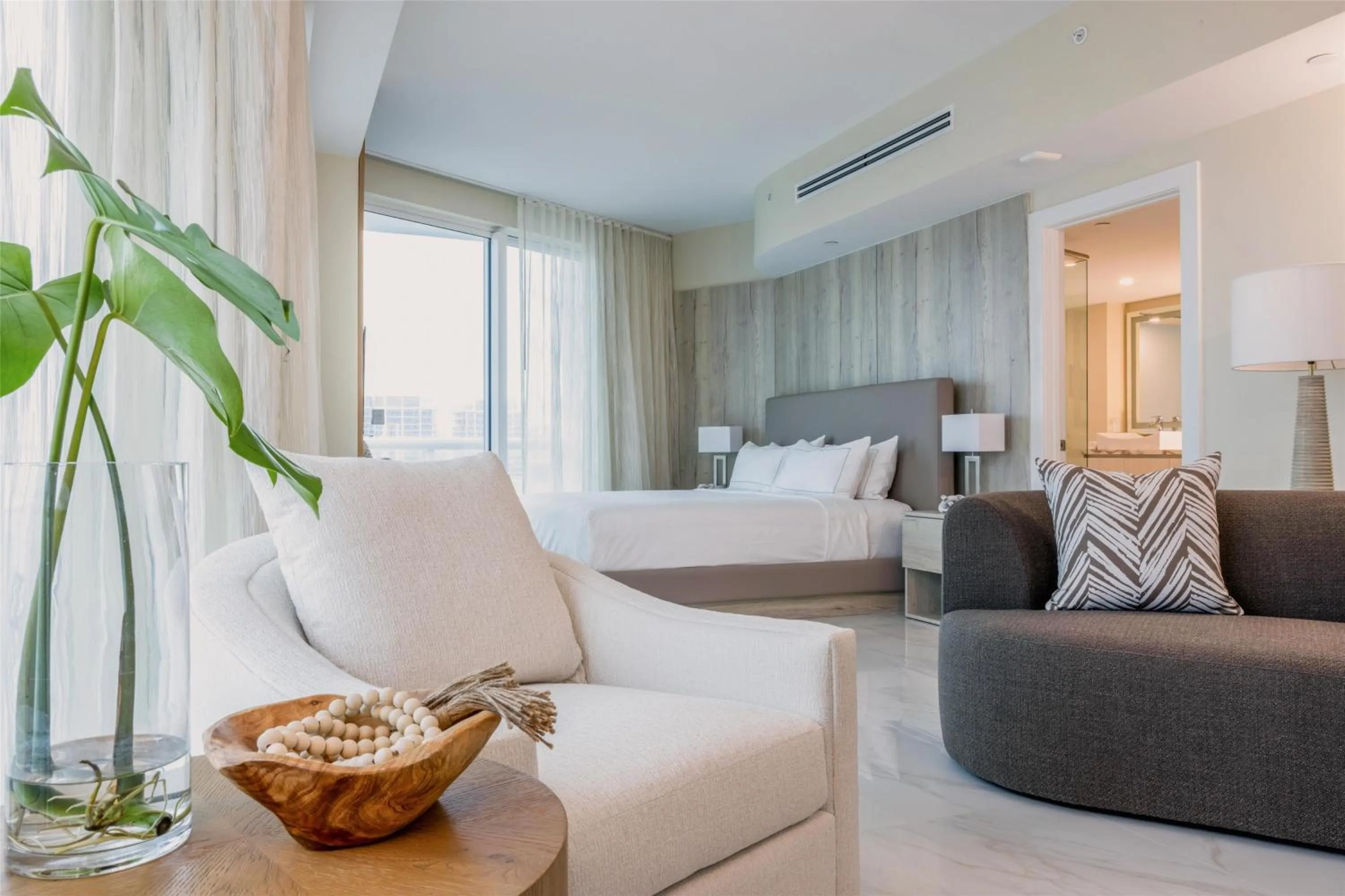 Bed in Beach House Fort Lauderdale, A Hilton Resort