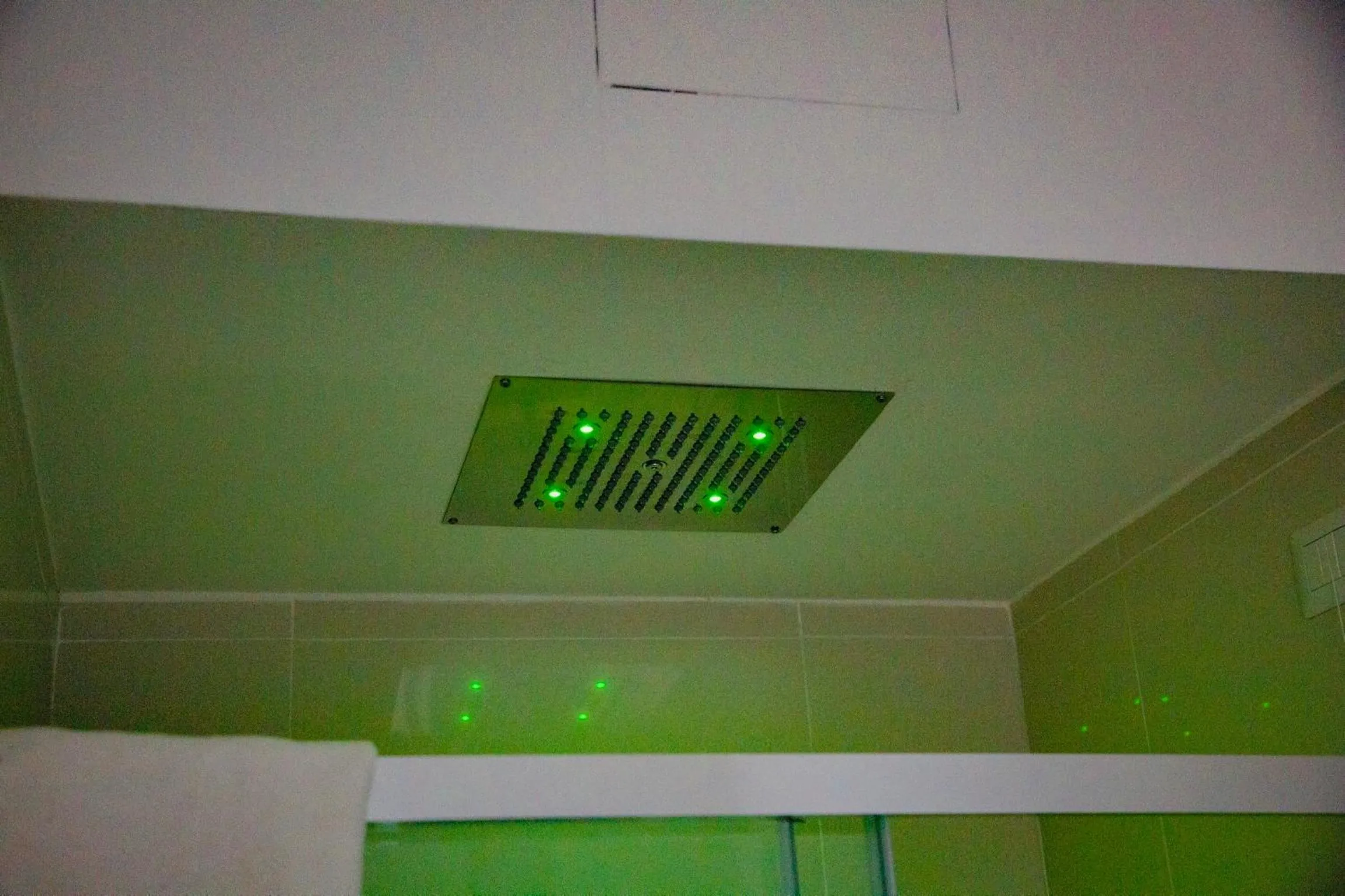 Shower in Suite CuoreNapoletano