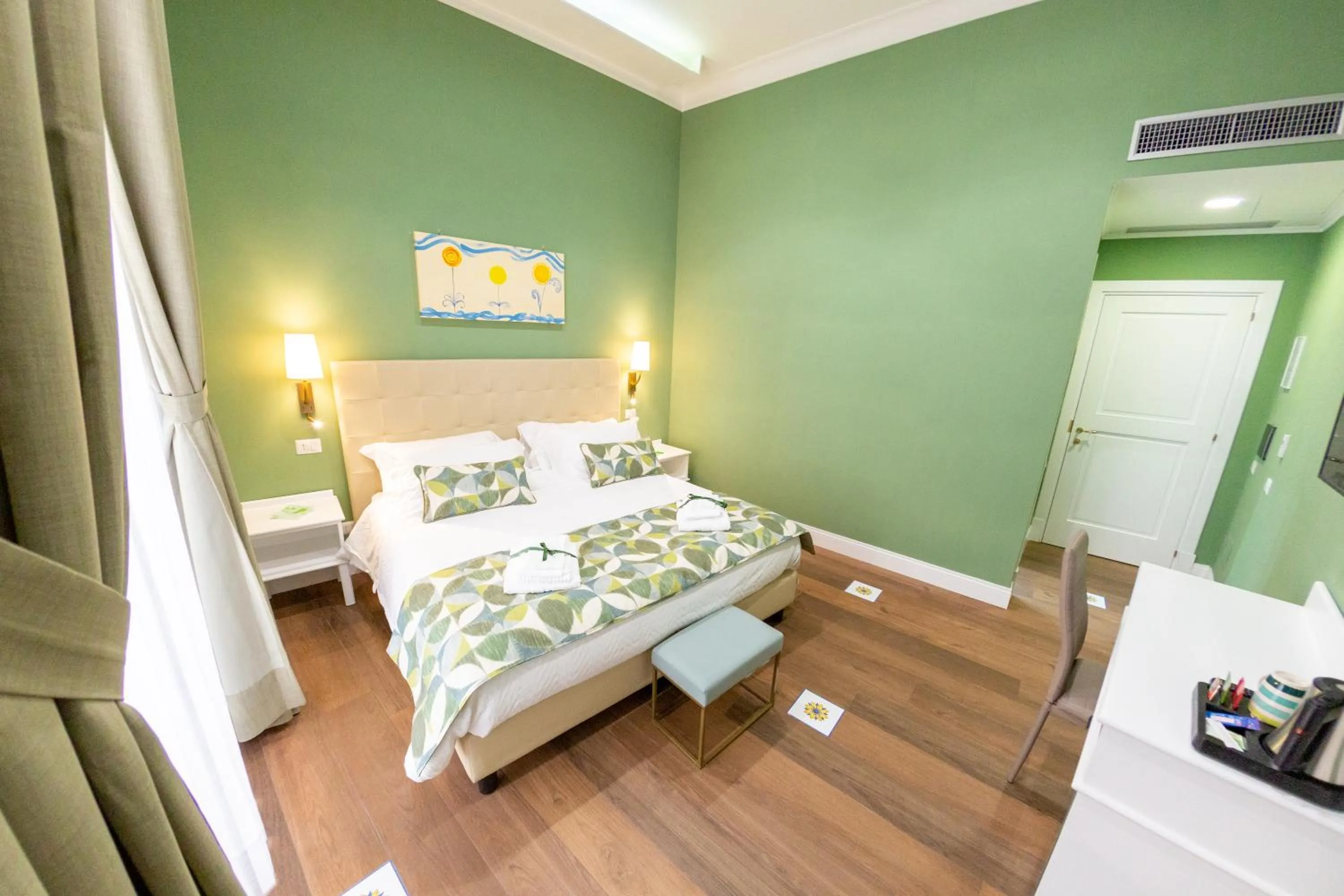 Bedroom, Bed in Suite CuoreNapoletano