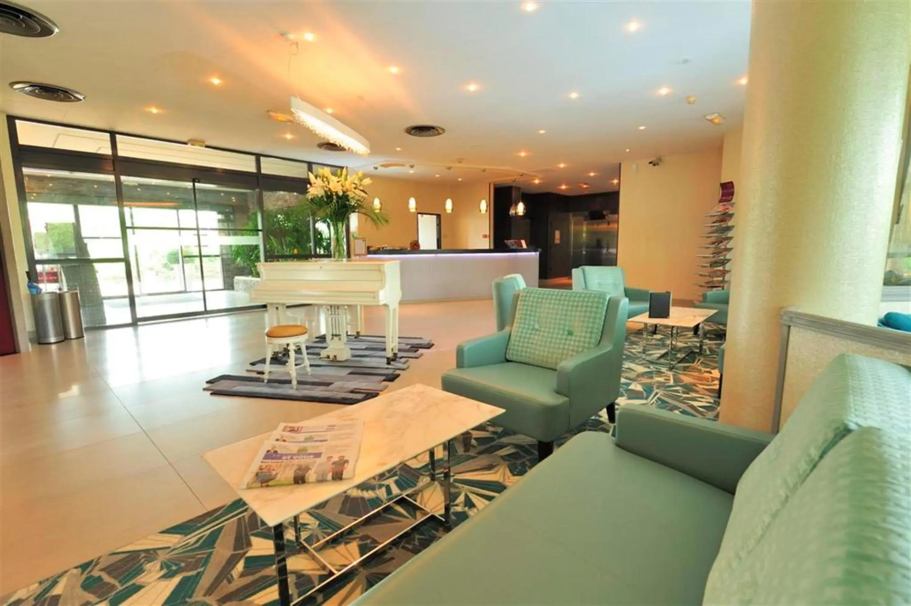 Lobby or reception in Best Western Plus Evreux Palais Des Congrès Lobby or reception in Best Western Plus Evreux Palais Des Congrès