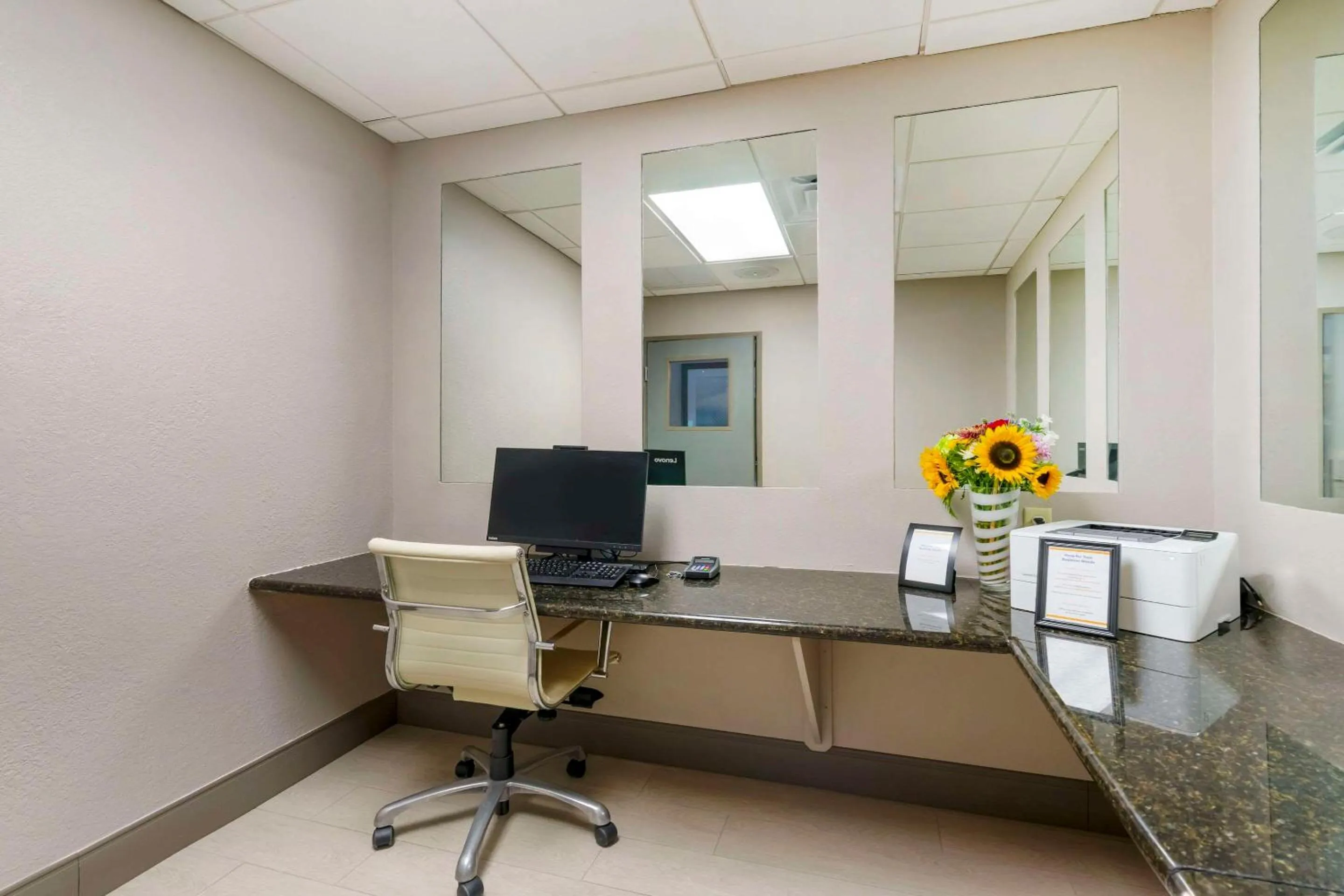 Business facilities in Comfort Inn & Suites Port Charlotte-Punta Gorda