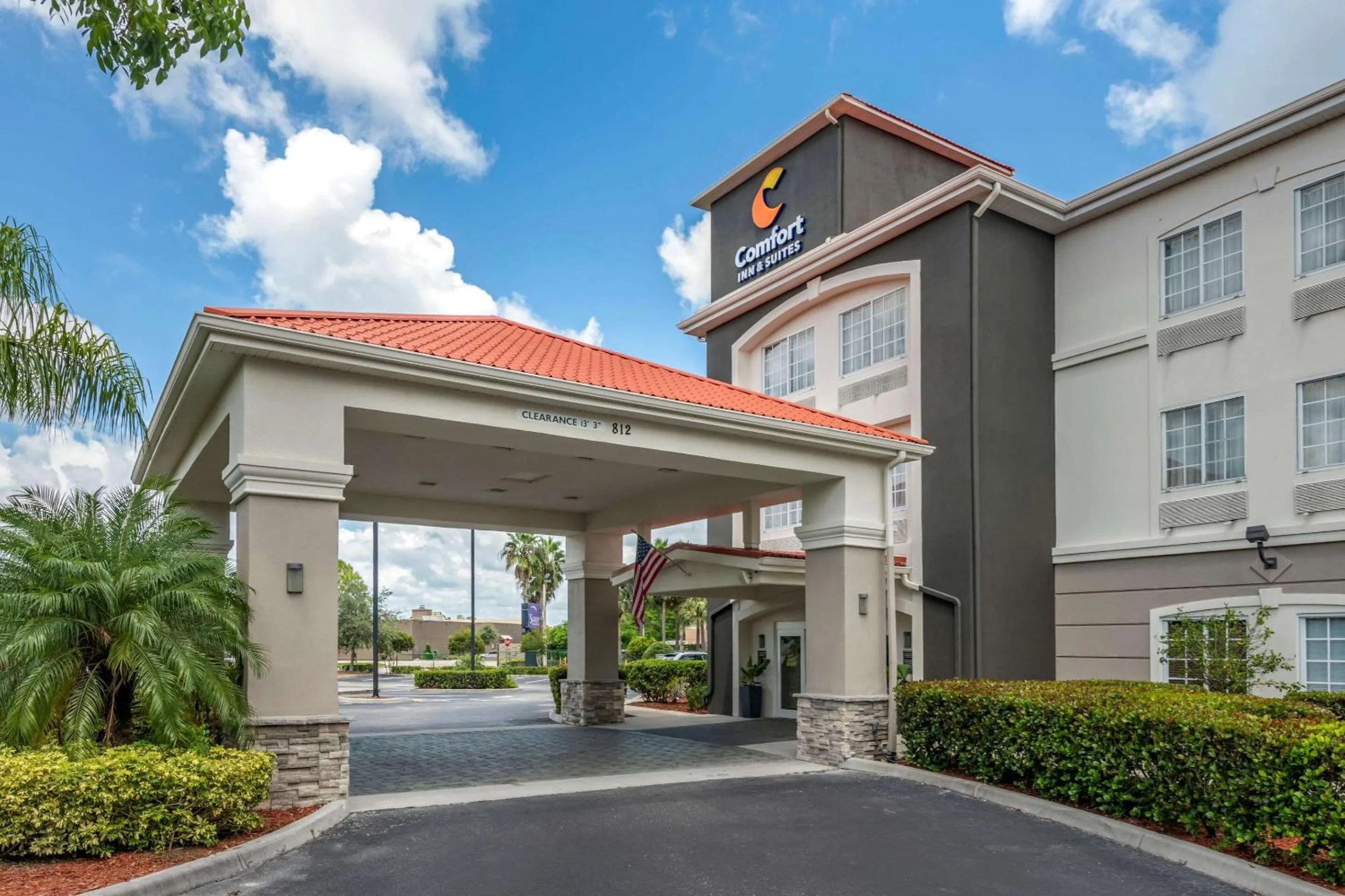 Property building in Comfort Inn & Suites Port Charlotte-Punta Gorda