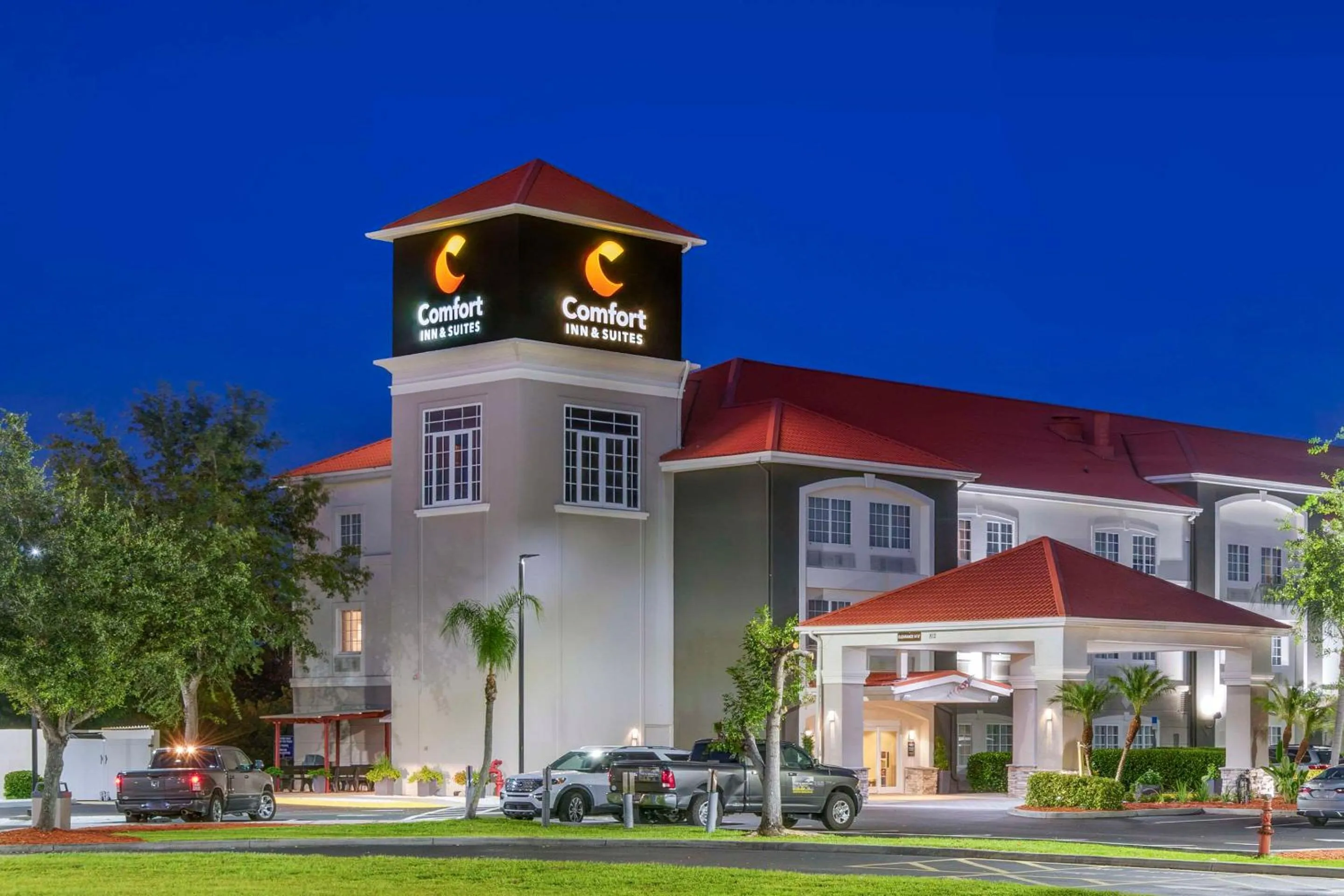 Property building in Comfort Inn & Suites Port Charlotte-Punta Gorda