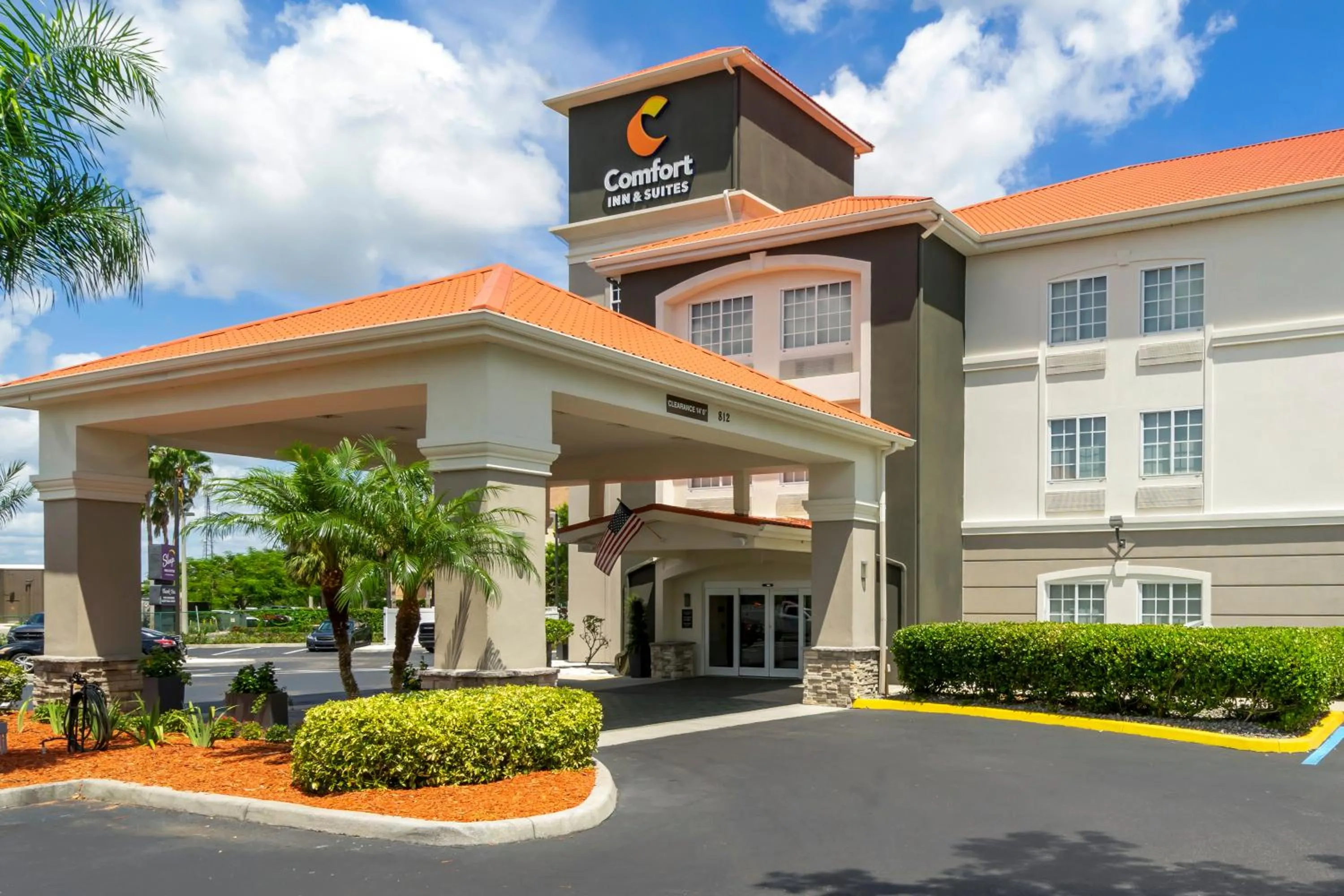 Property building in Comfort Inn & Suites Port Charlotte-Punta Gorda