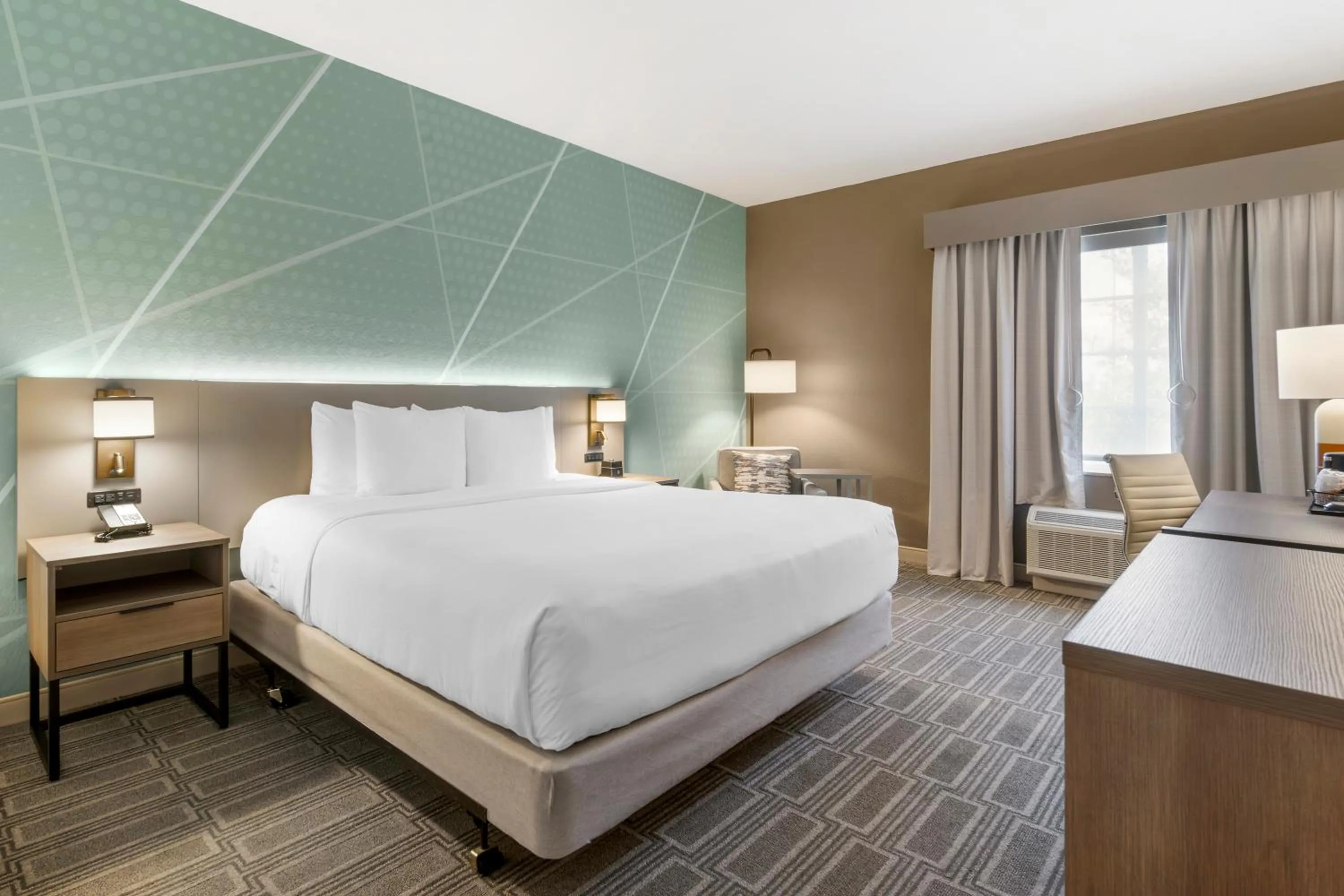 Bed in Comfort Inn & Suites Port Charlotte-Punta Gorda