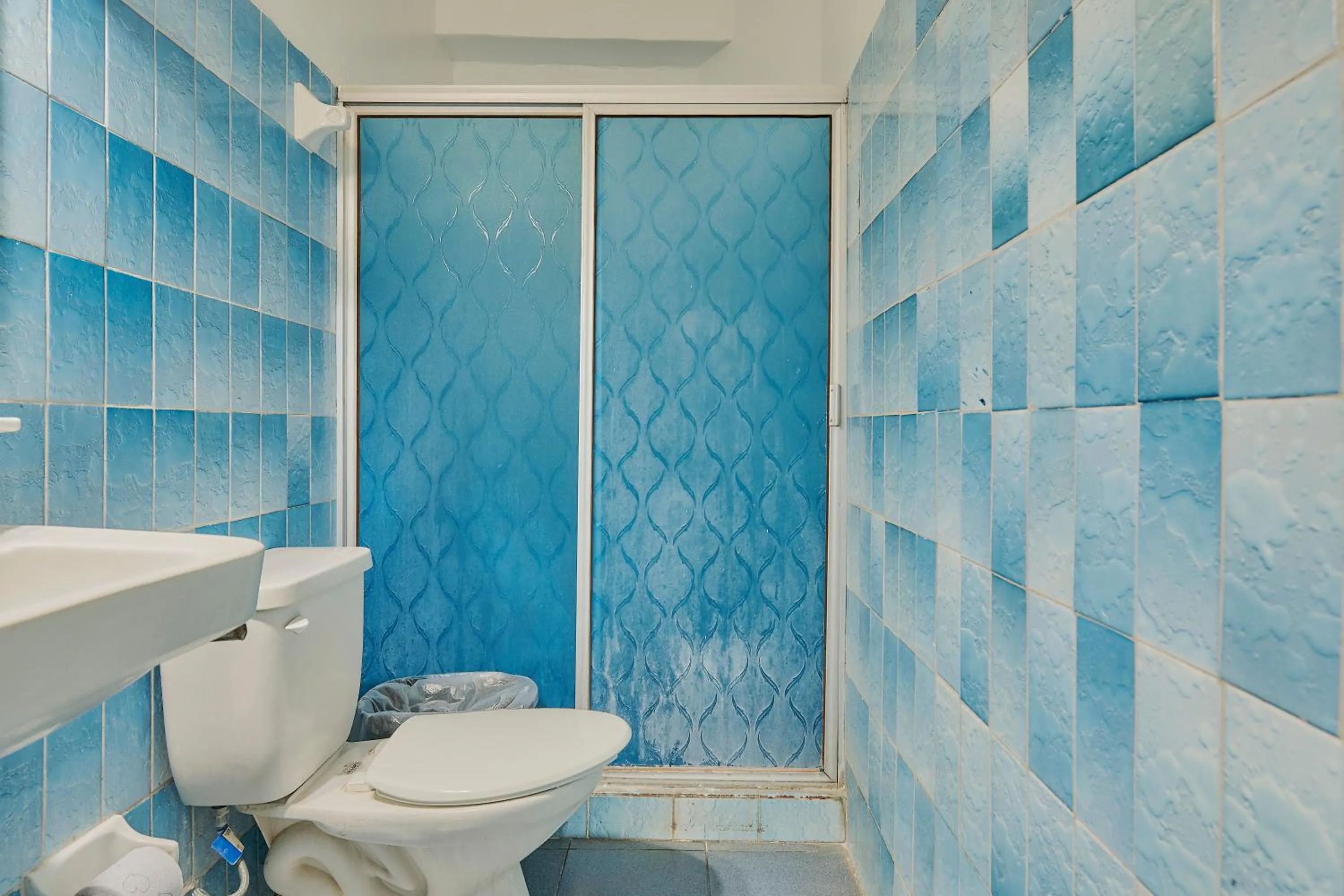 Bathroom in Hotel Cervantino