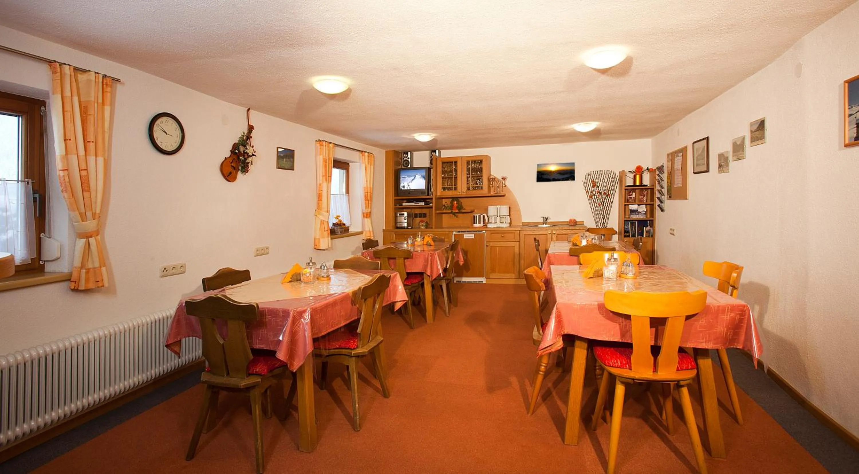 Restaurant/places to eat in Gästehaus Helga