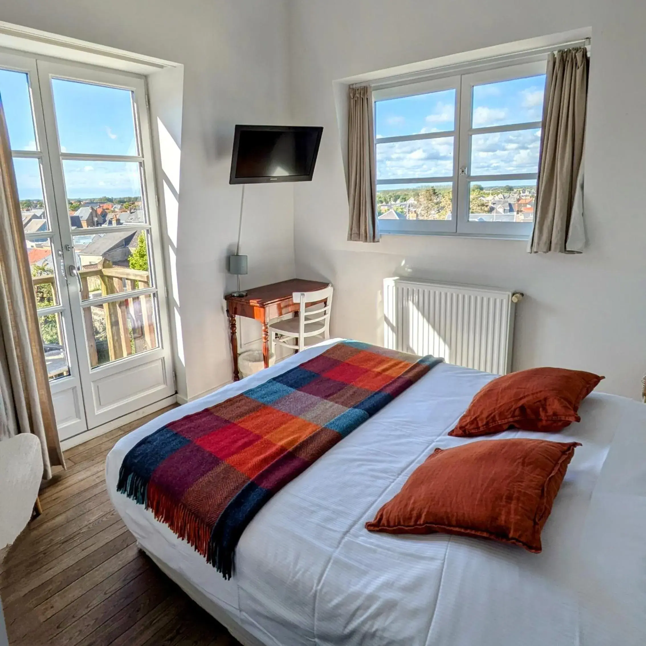 Hotel Restaurant Les Tourelles Hotel Restaurant Les Tourelles