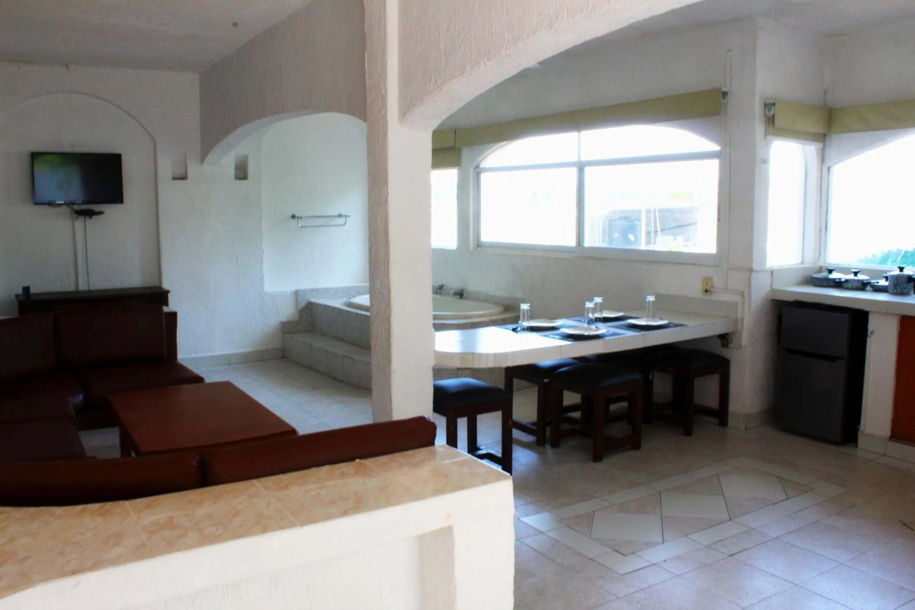 Living room in D'Cesar Hotel Acapulco