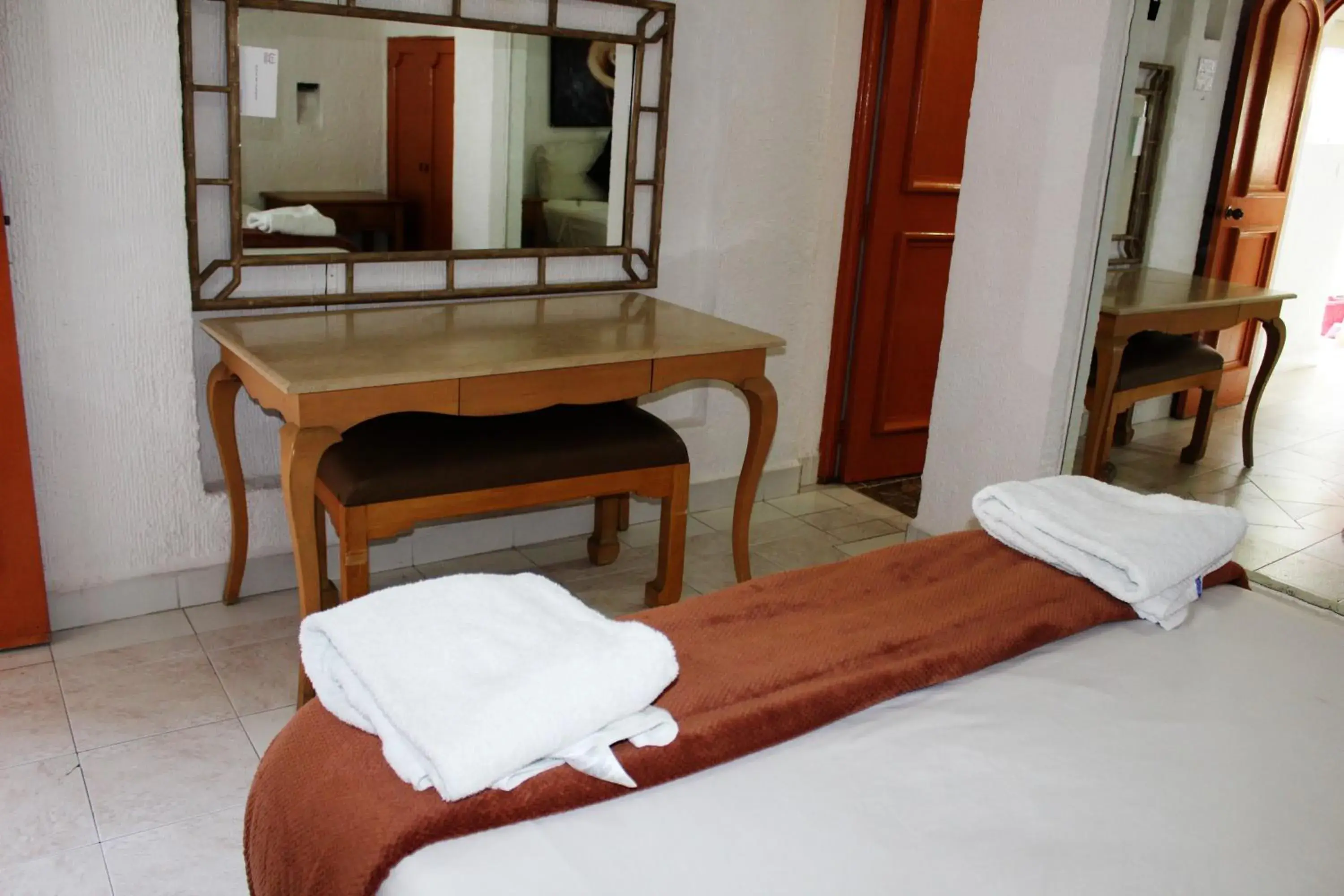 Suite with Spa Bath in D'Cesar Hotel Acapulco Suite with Spa Bath in D'Cesar Hotel Acapulco