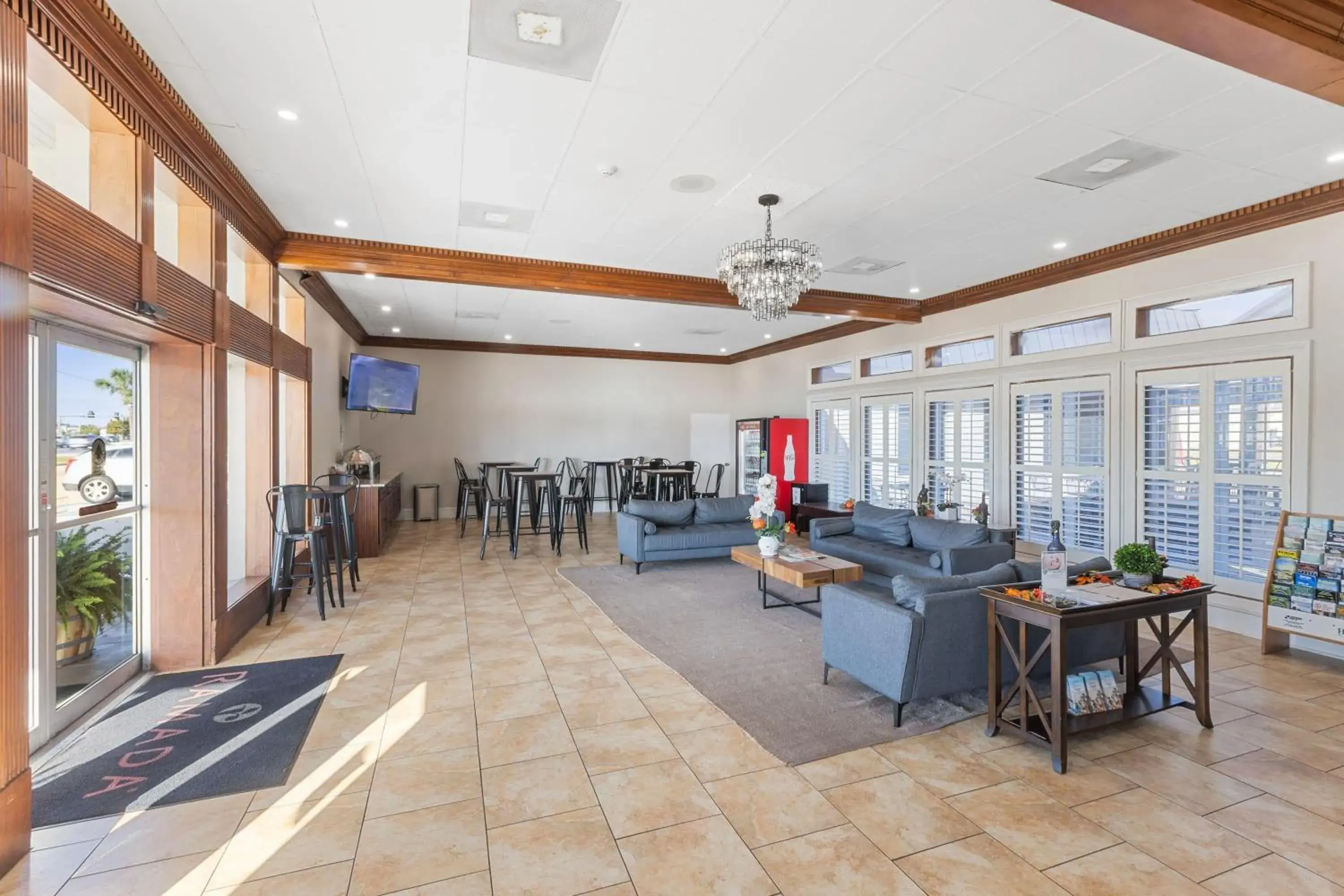 Lobby or reception in Ramada by Wyndham Houma Lobby or reception in Ramada by Wyndham Houma