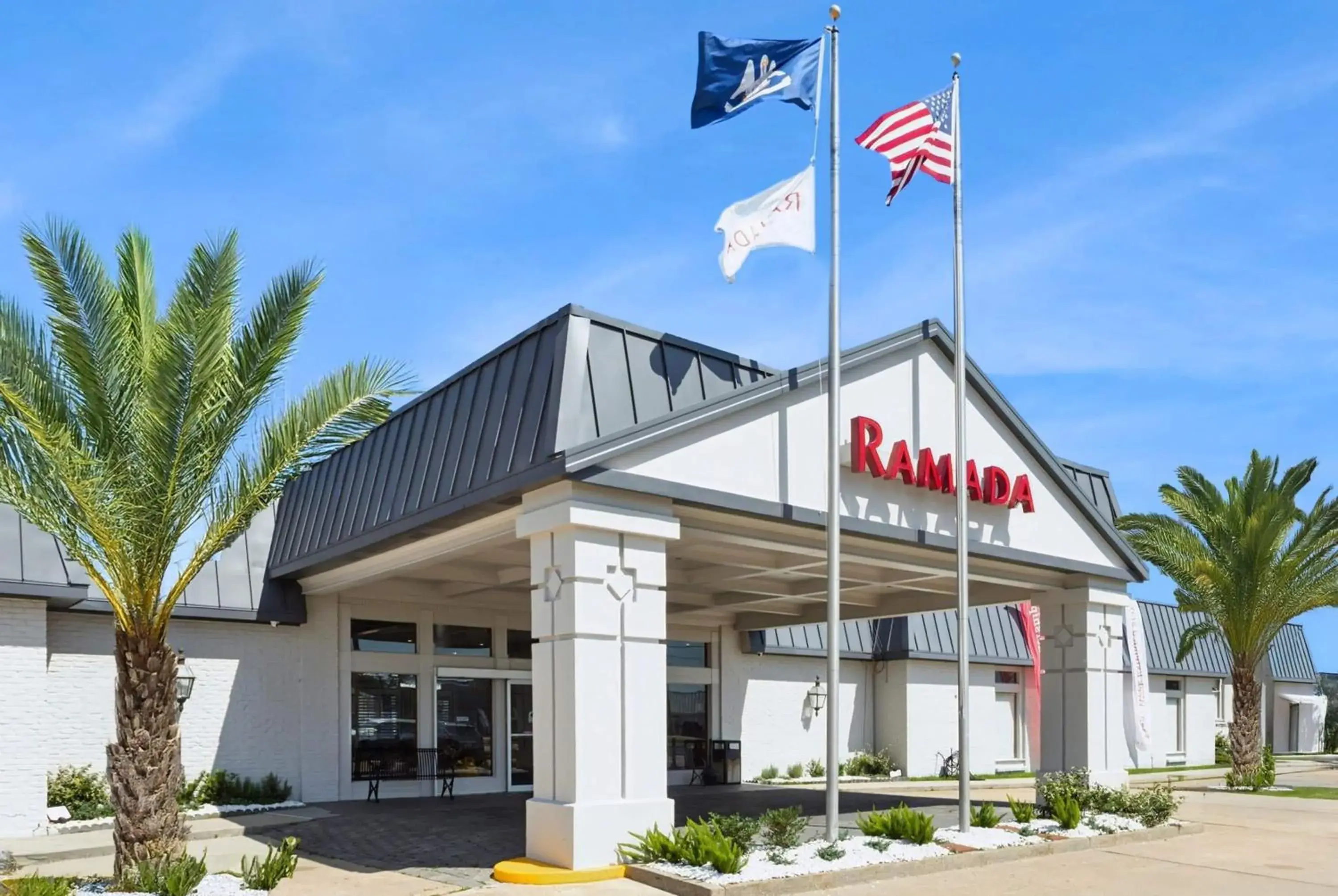Property building in Ramada by Wyndham Houma Property building in Ramada by Wyndham Houma