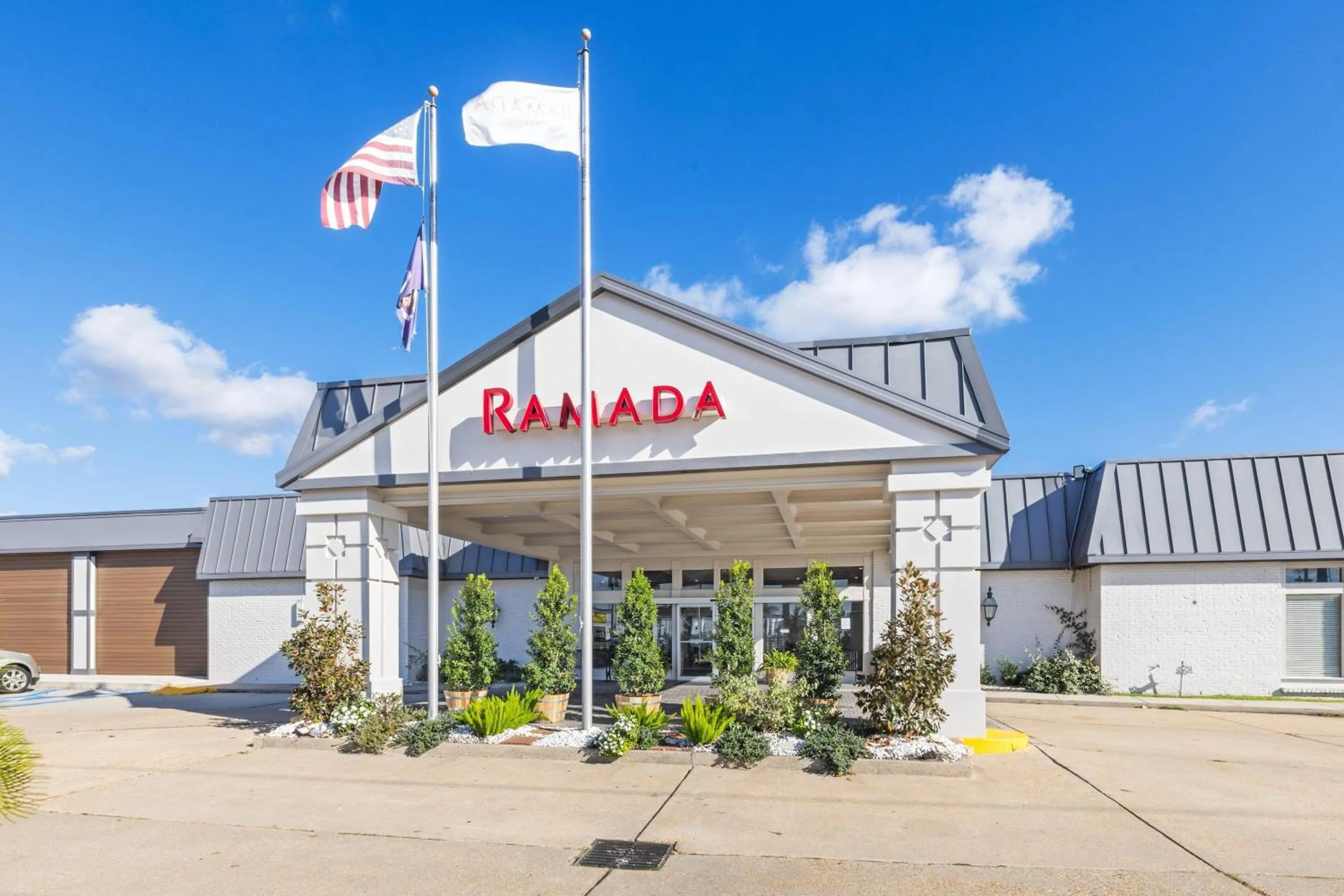 Property building in Ramada by Wyndham Houma