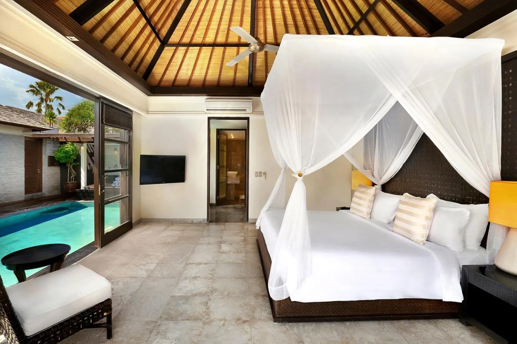 Bedroom, Bed in Peppers Seminyak