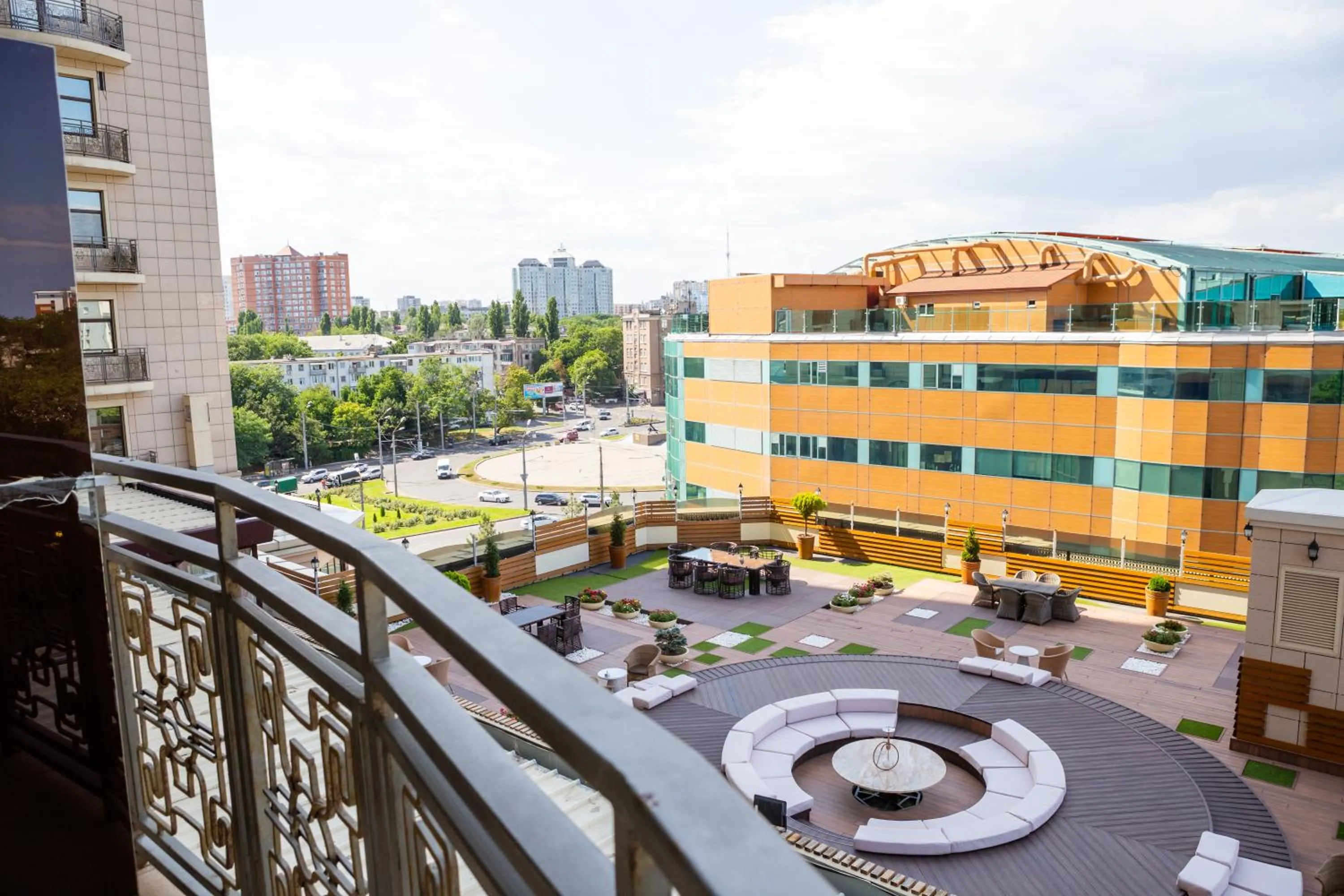 Restaurant/places to eat in Ark Palace Hotel & SPA