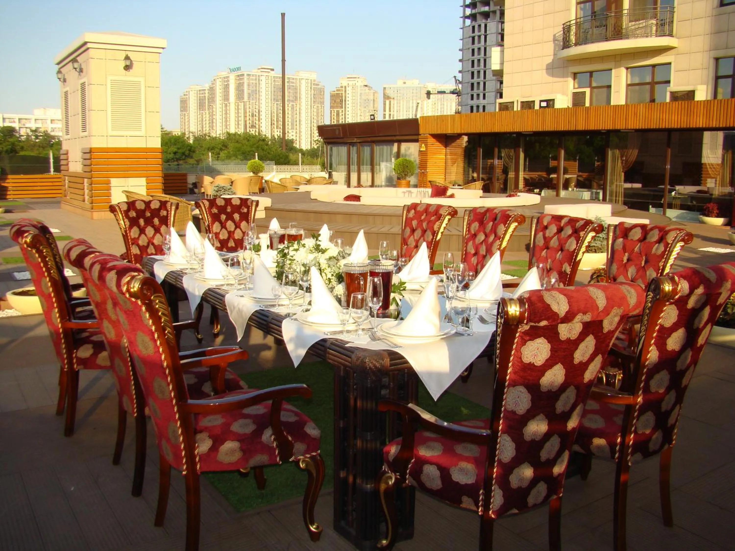 Restaurant/places to eat in Ark Palace Hotel & SPA