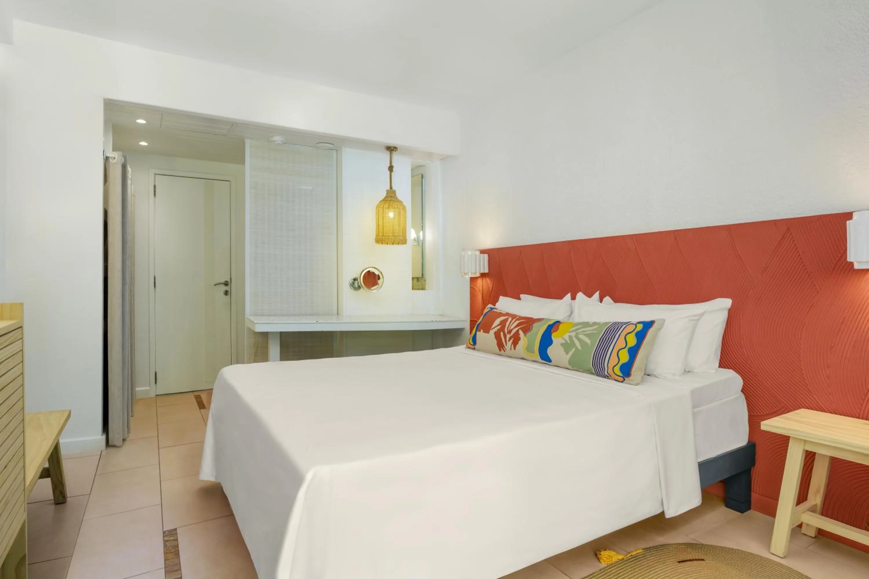 Bed in Sunrise Attitude (Adults Only)