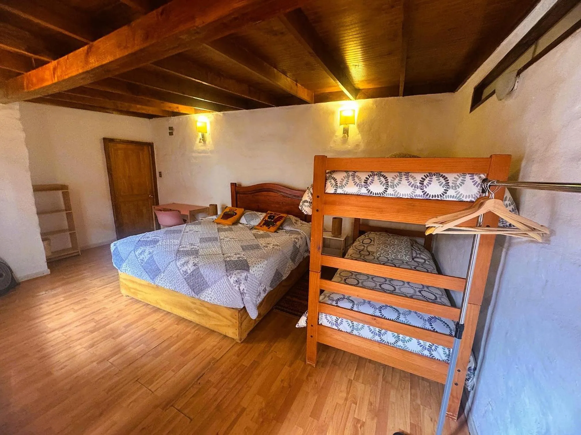 Photo of the whole room, Bed in Atacama Lodge Rukazen Rústico
