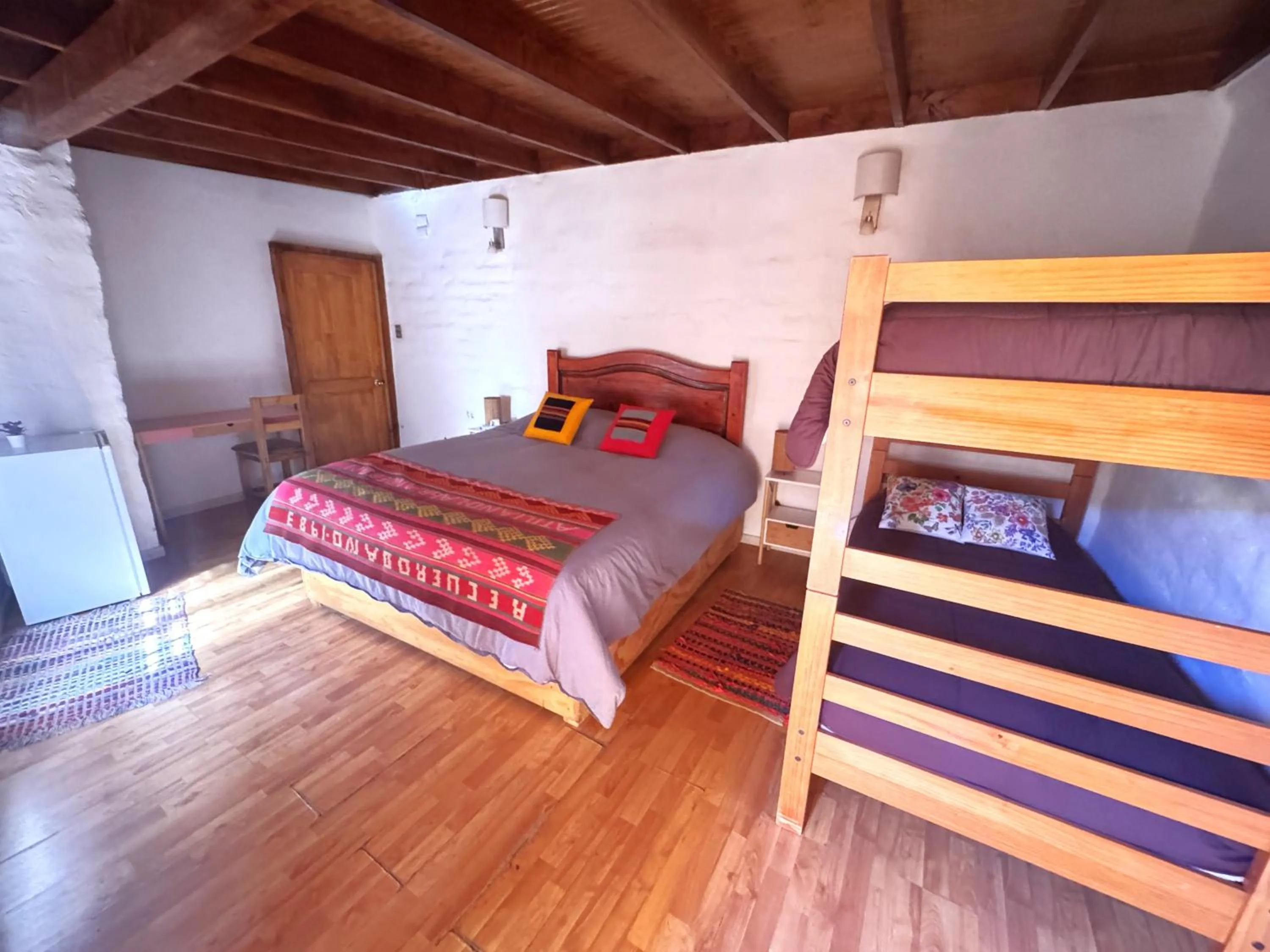 Photo of the whole room, Bed in Atacama Lodge Rukazen Rústico