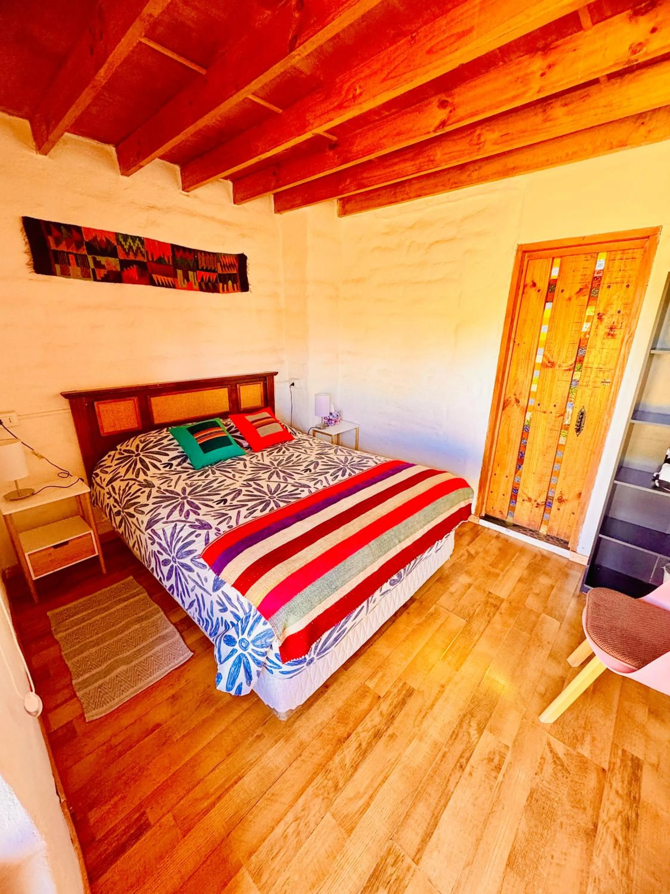 Photo of the whole room, Bed in Atacama Lodge Rukazen Rústico