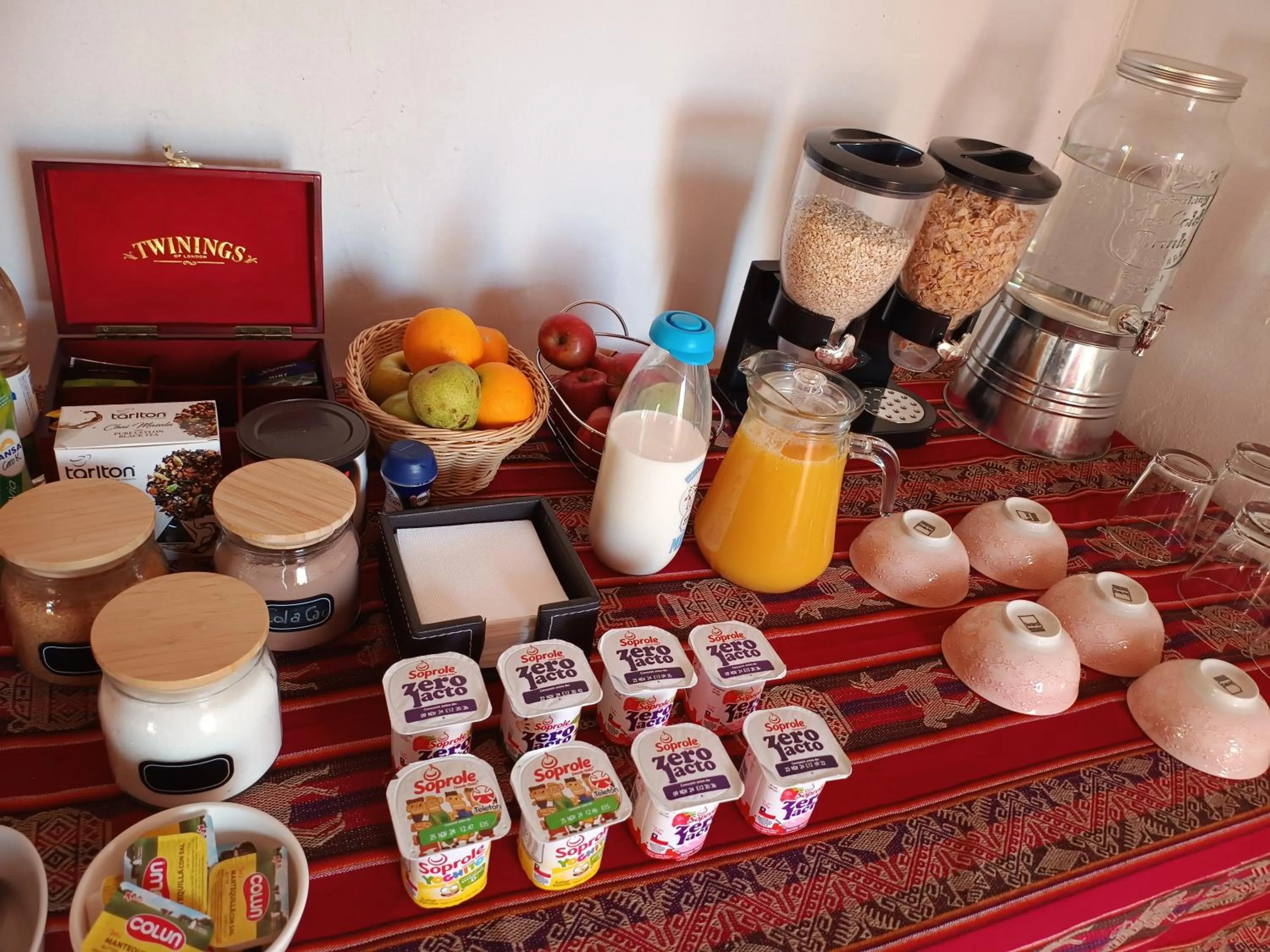 Food and drinks in Atacama Lodge Rukazen Rústico