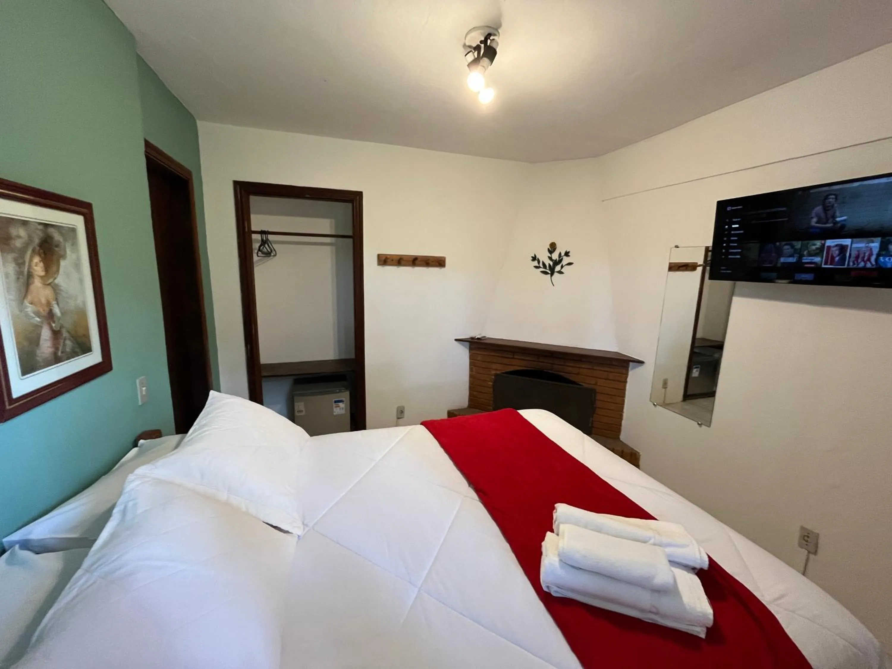 TV and multimedia, Bed in Pousada Sonho Verde