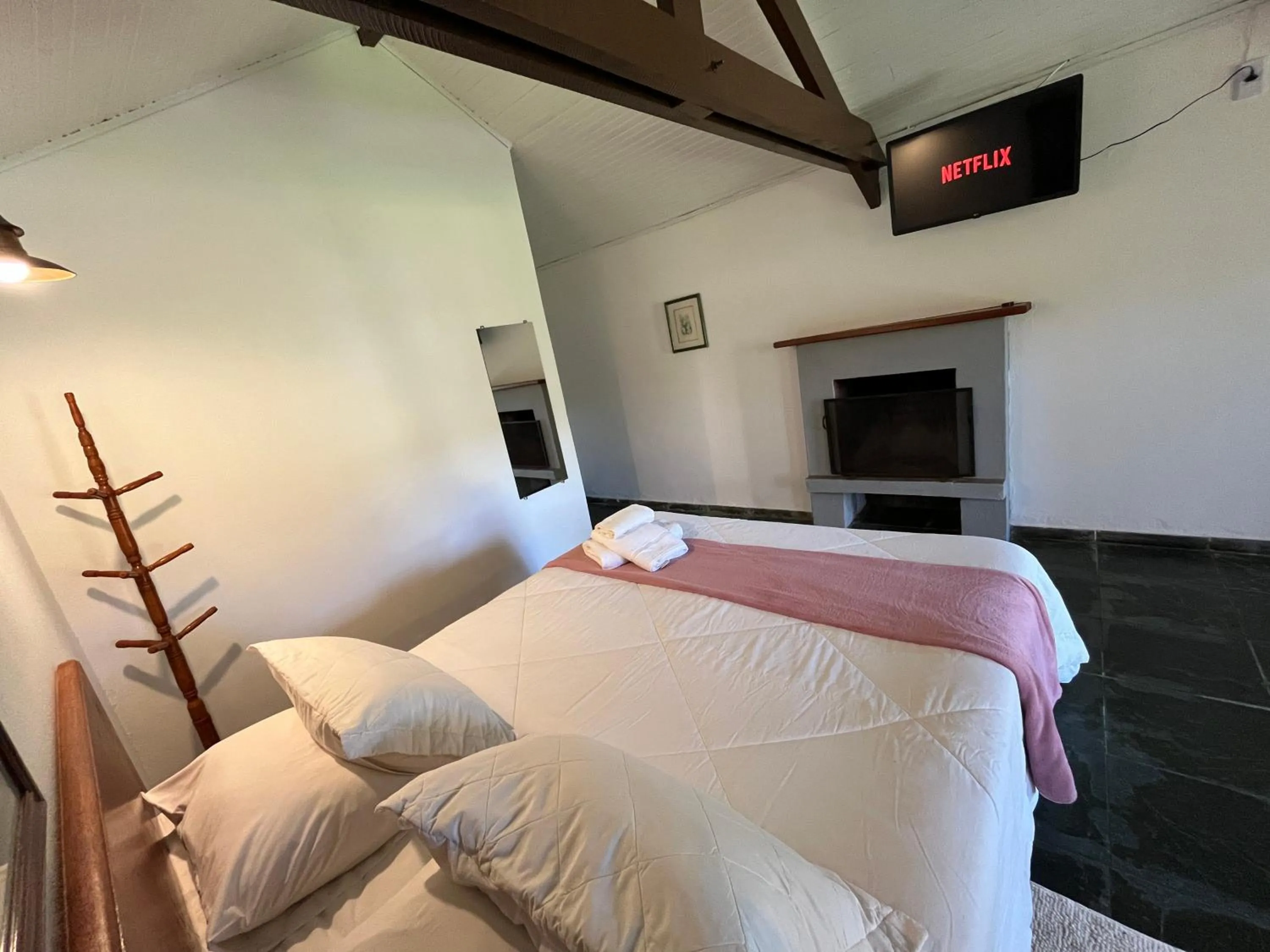 TV and multimedia, Bed in Pousada Sonho Verde