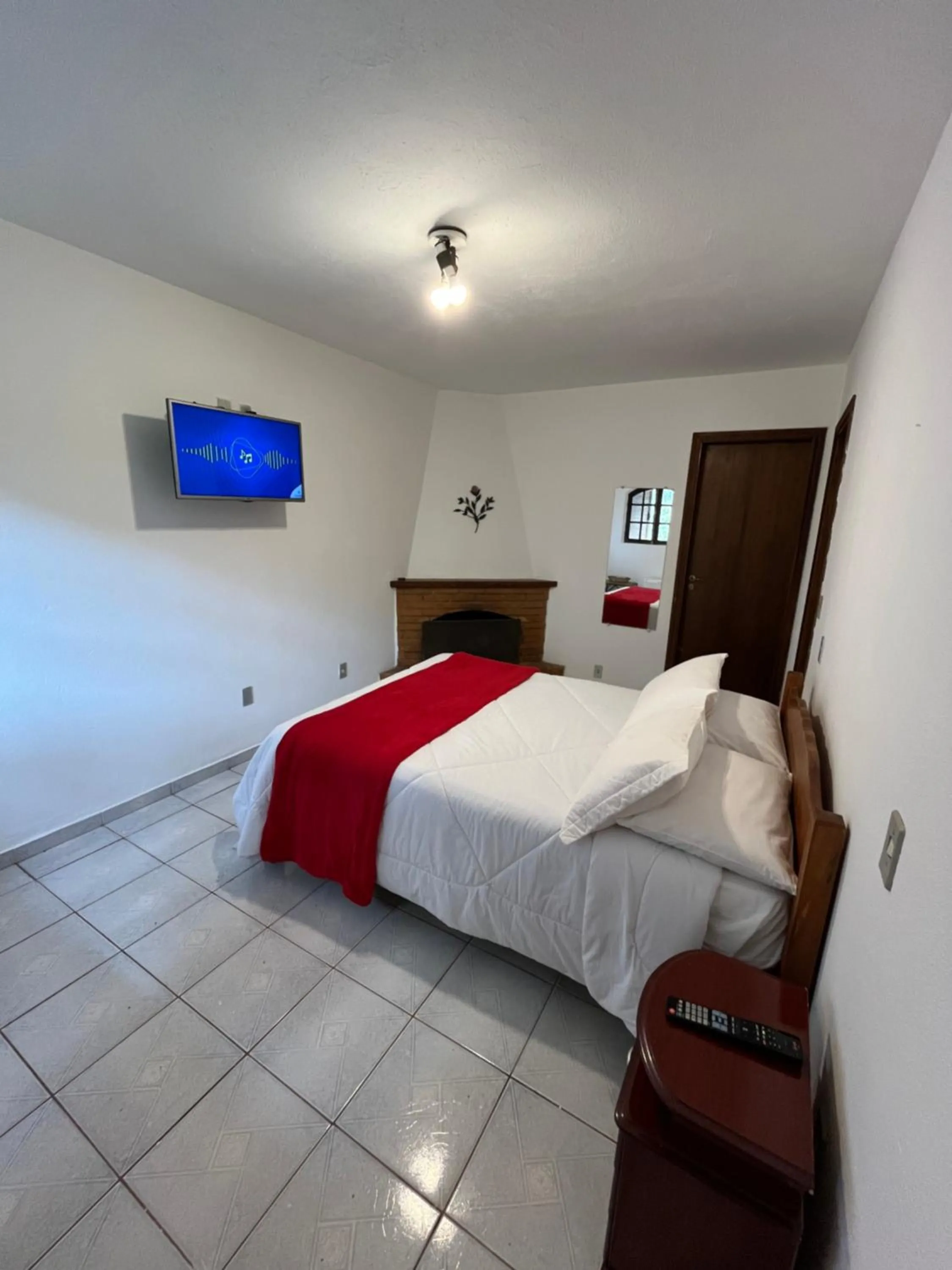 TV and multimedia, Bed in Pousada Sonho Verde