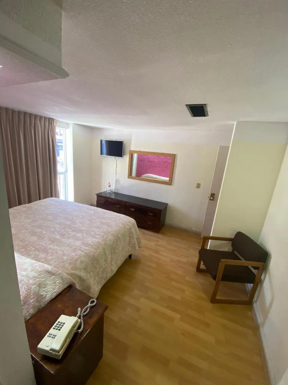 Bed in Hotel Zacatecas Courts